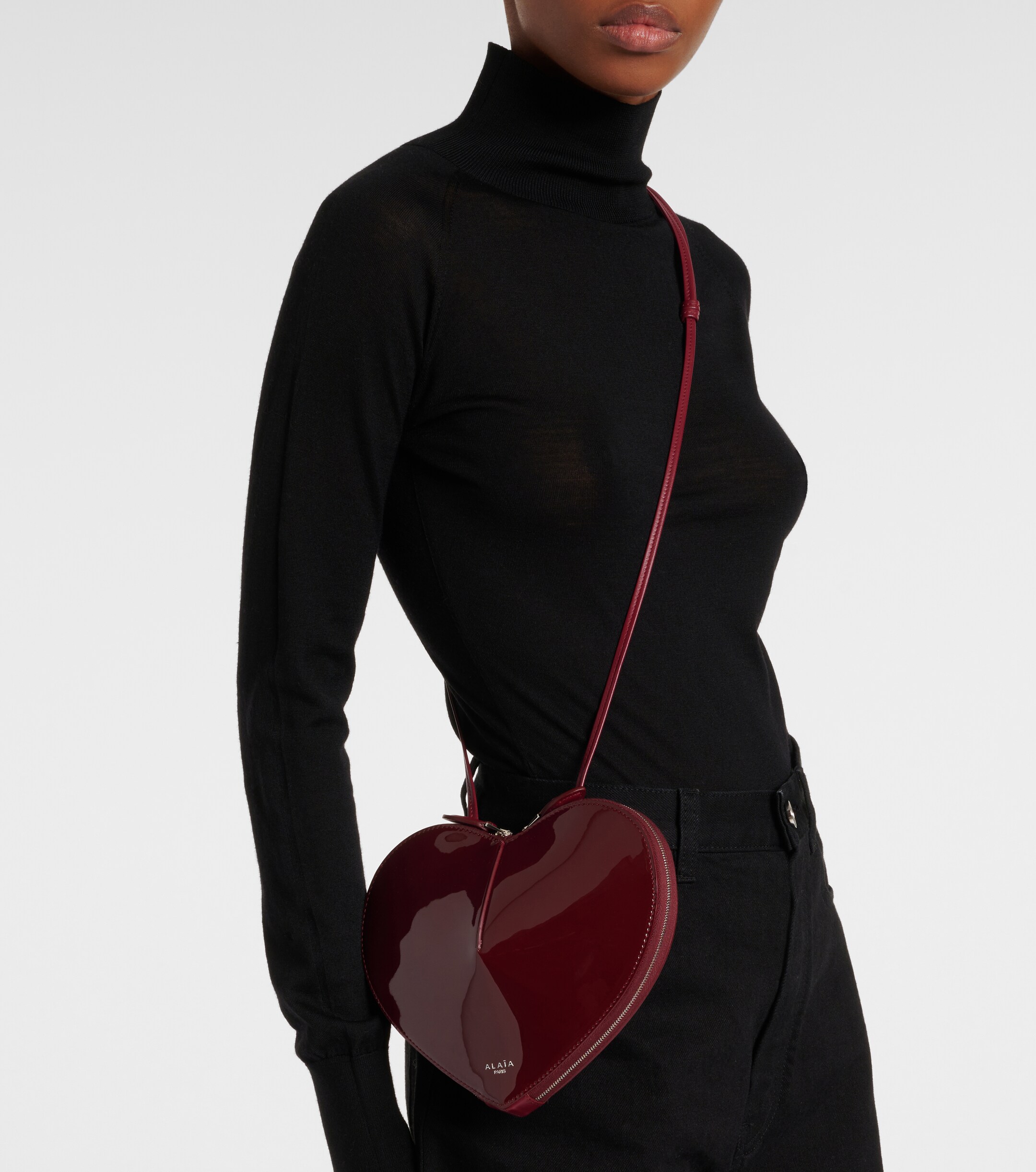 Alaïa Le Cœur patent leather crossbody bag