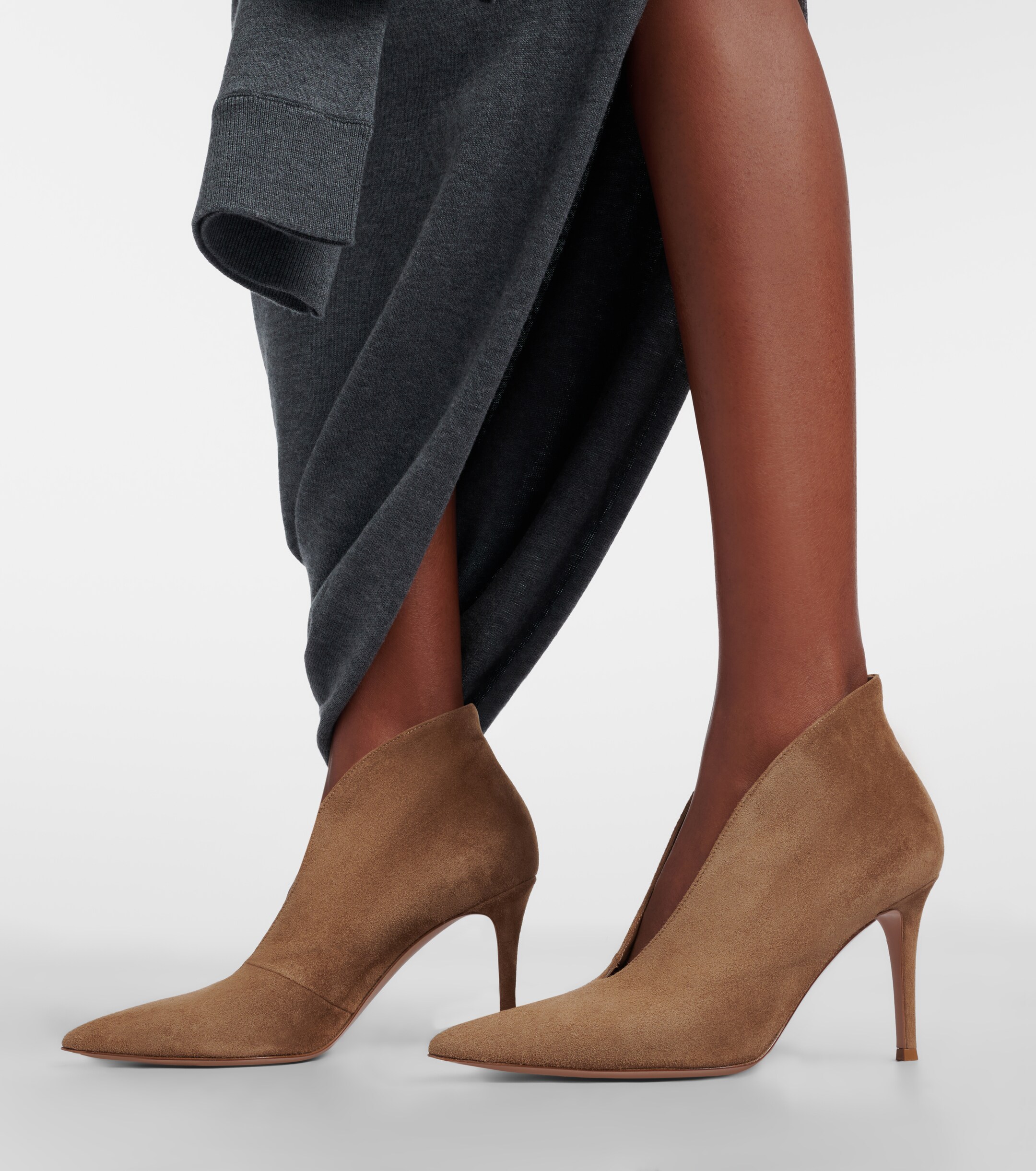 GIANVITO ROSSI Vania suede pumps thumbnail