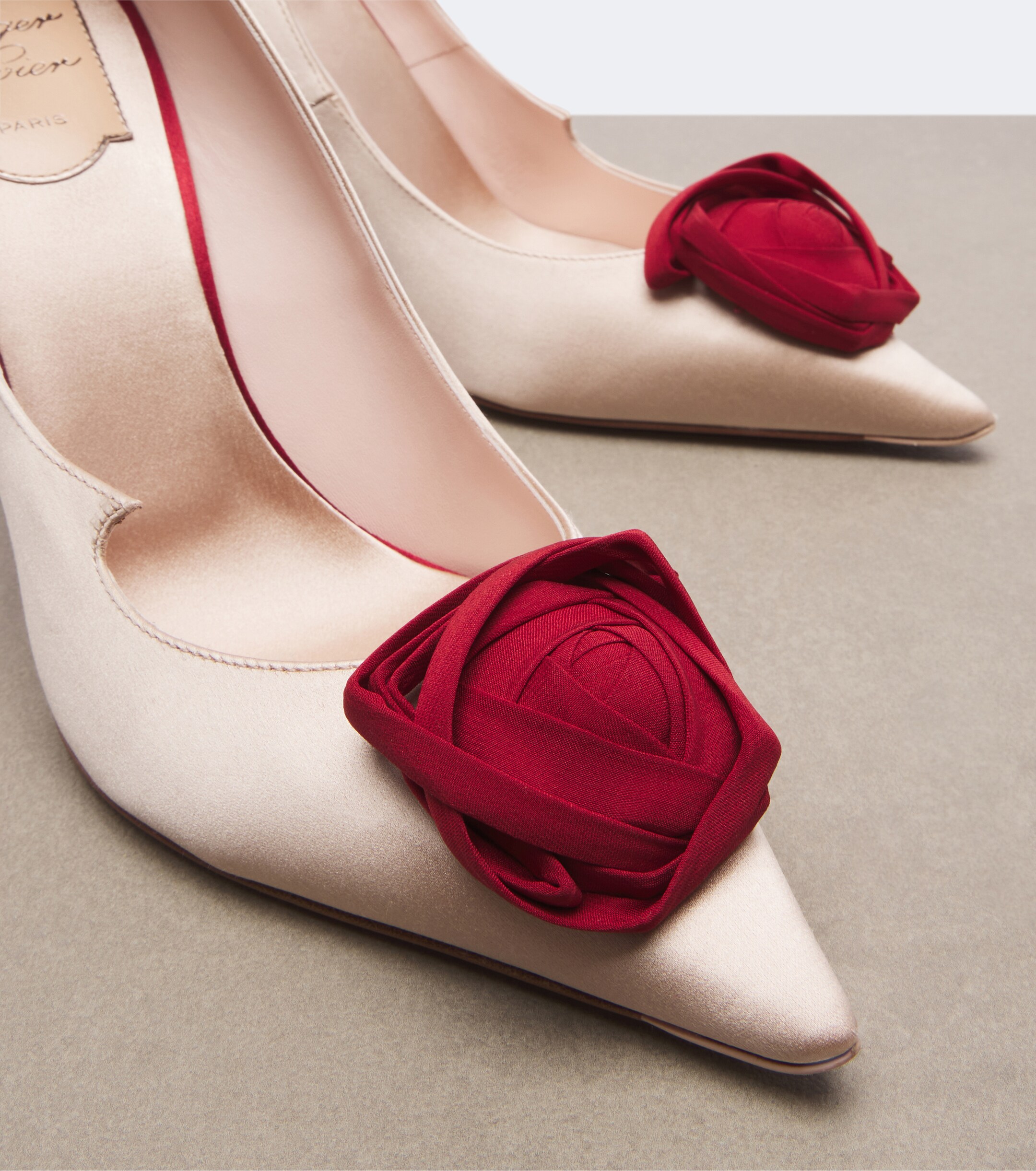 ROGER VIVIER Roger Vivier Rose Vivier floral-appliqué satin pumps