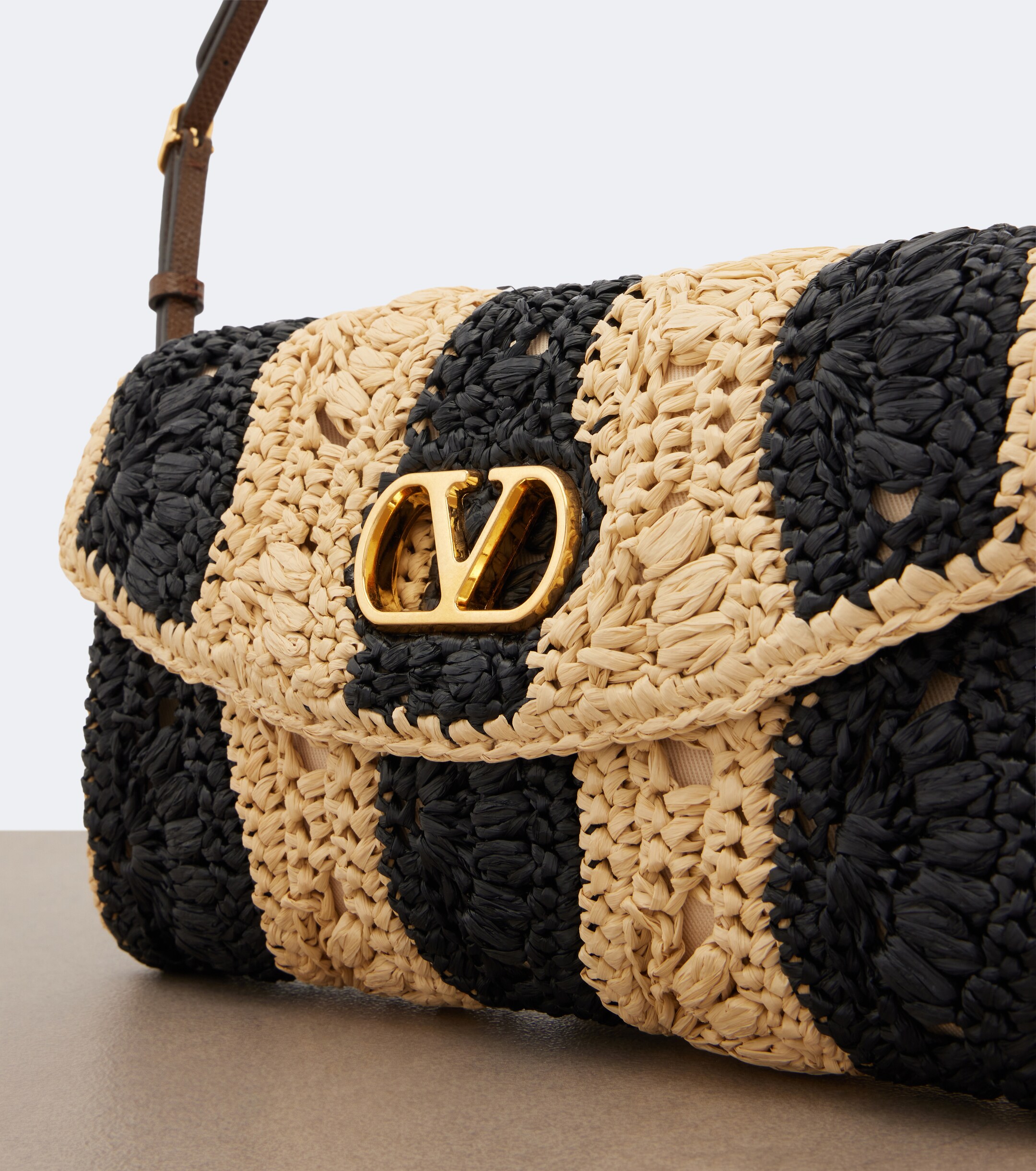 Valentino Garavani DeVain Small raffia-effect shoulder bag thumbnail