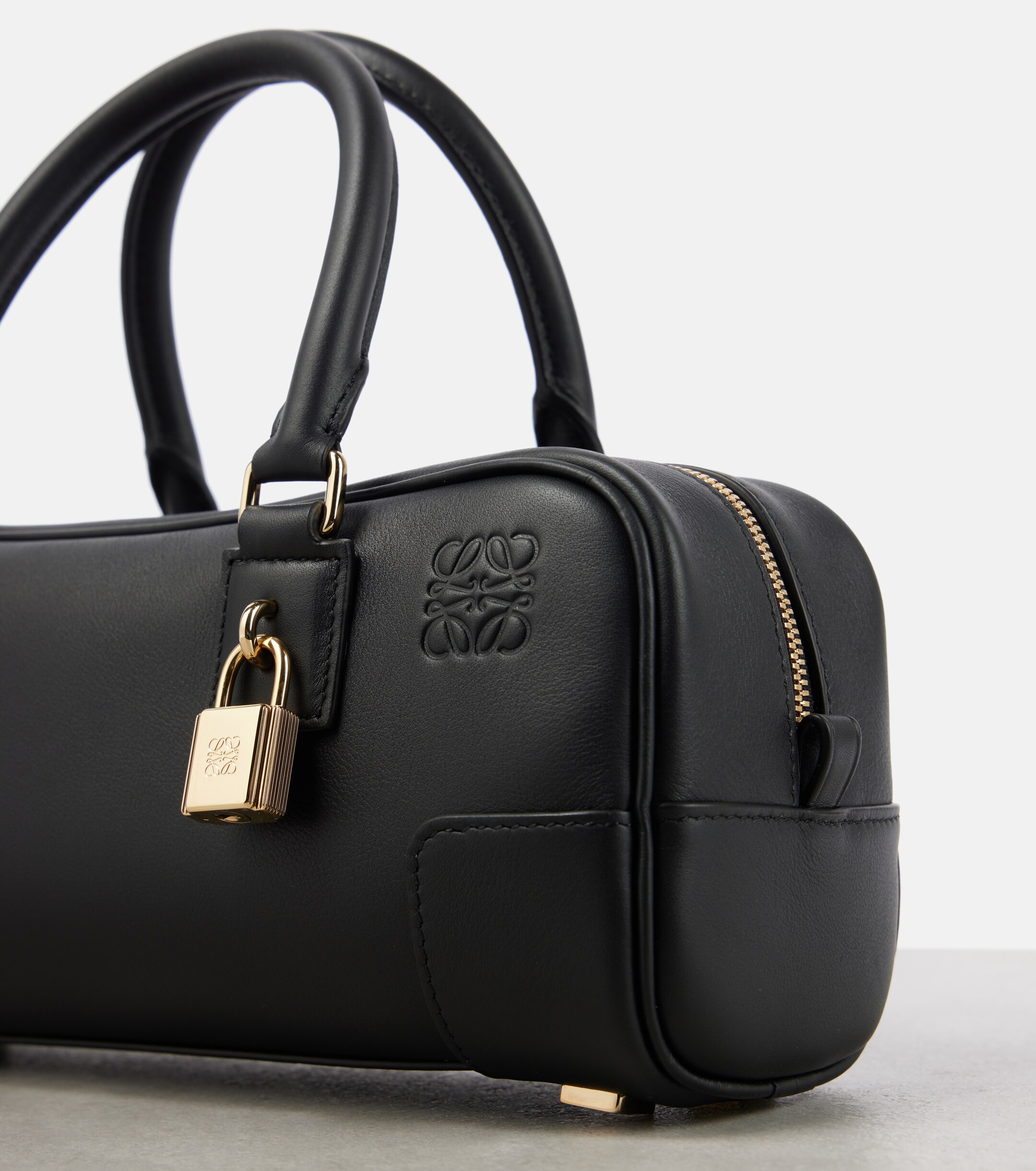 Loewe Amazona 23 leather tote bag