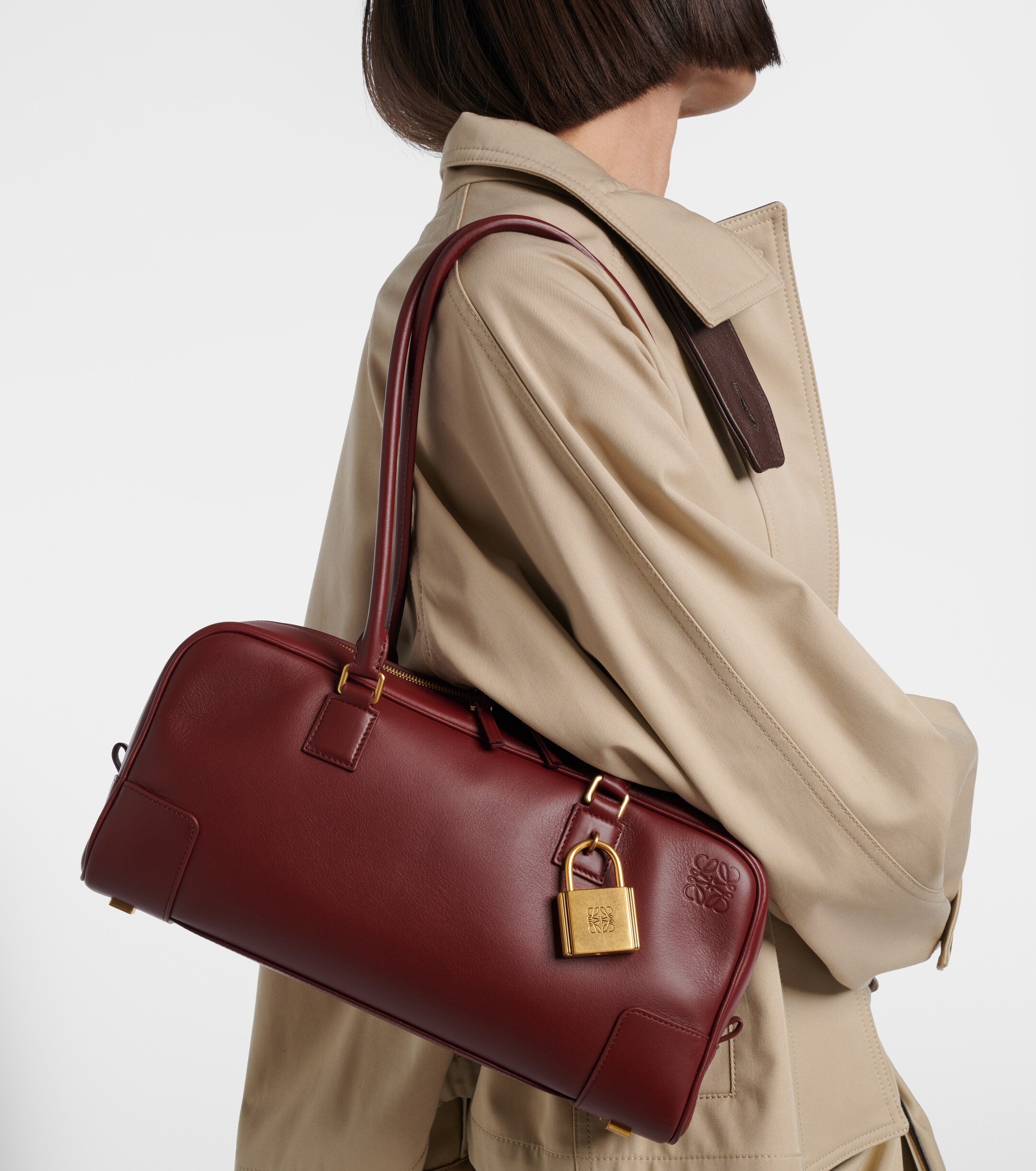 Loewe Amazona 31 leather shoulder bag