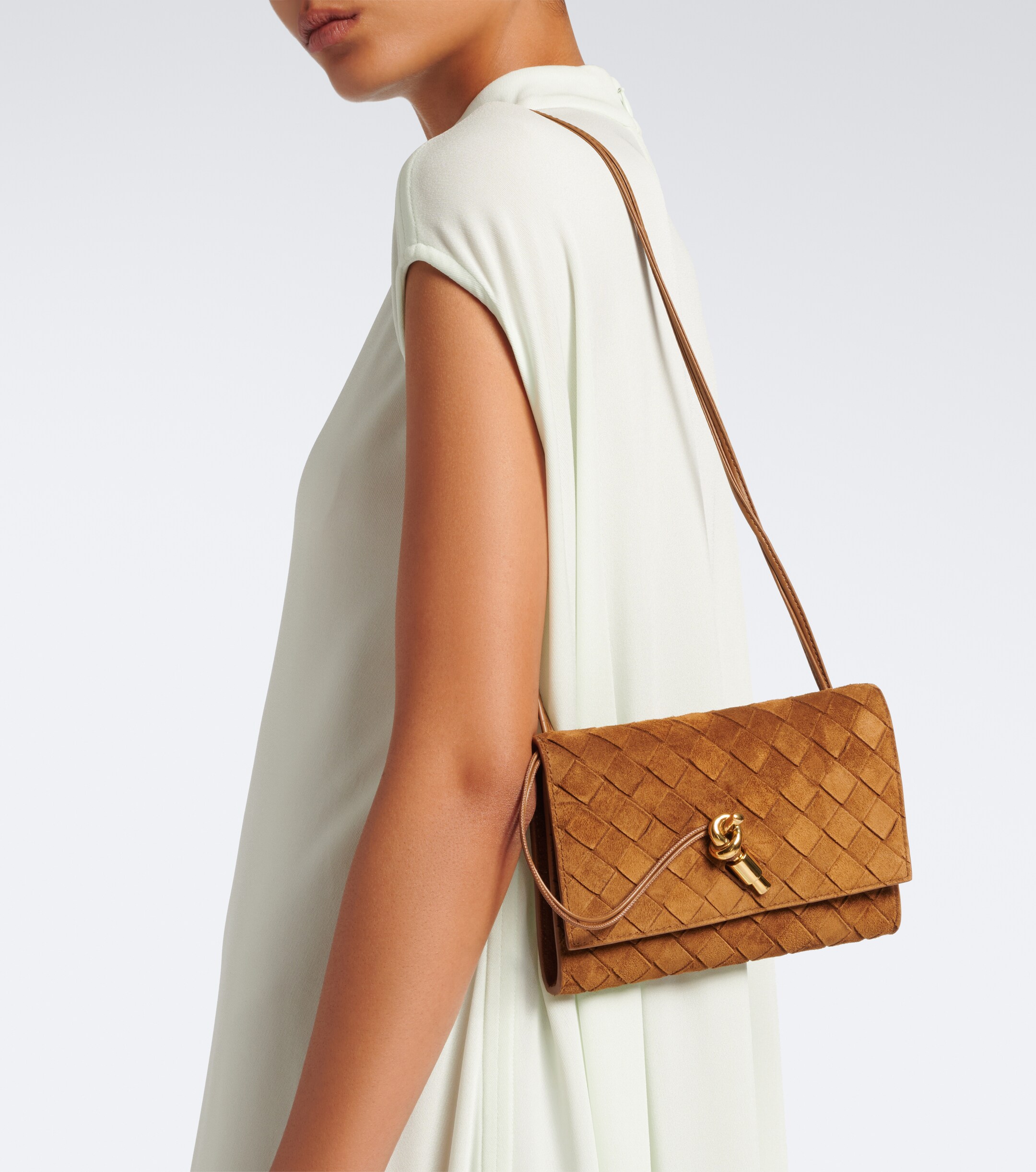 Bottega Veneta Bottega Veneta Andiamo Intrecciato suede pouch with strap
