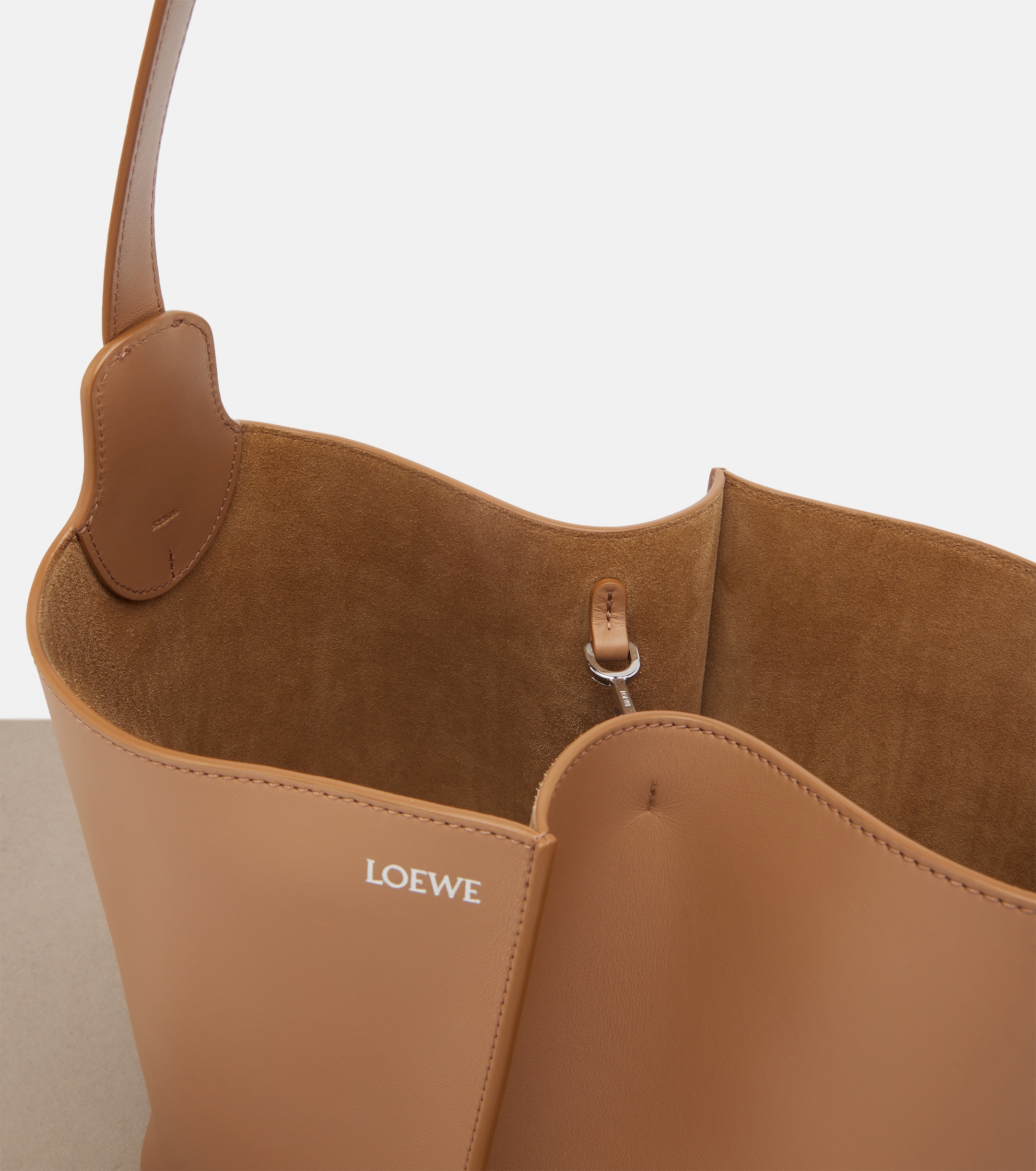 Loewe Bilbao Medium leather bucket bag