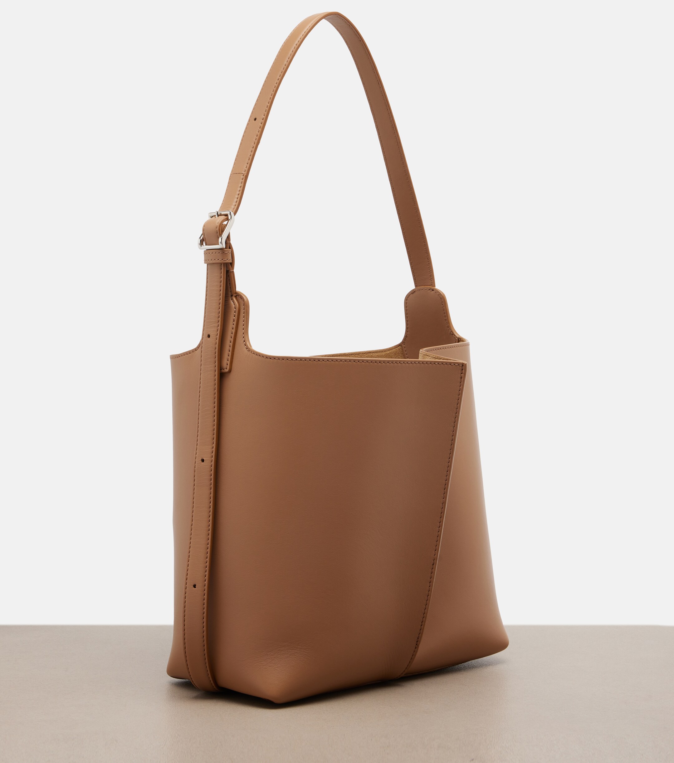 Loewe Bilbao Medium leather bucket bag