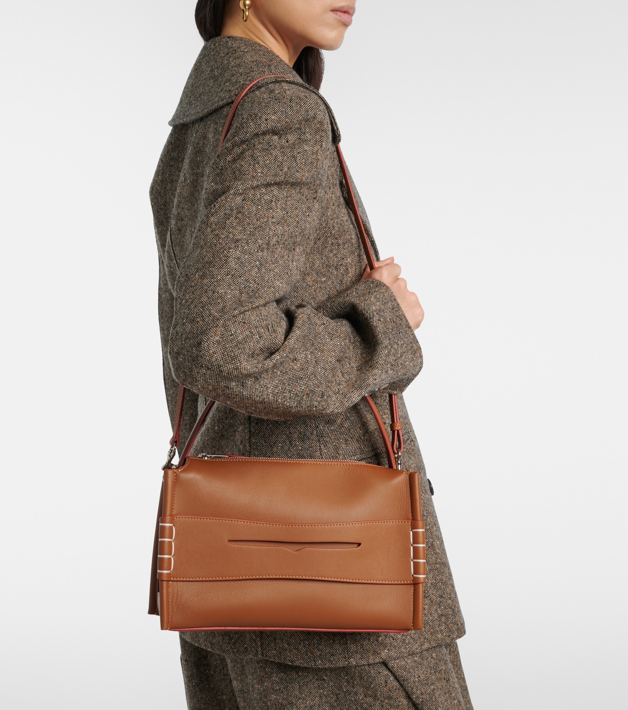 Jw Anderson Loafer leather top-handle bag
