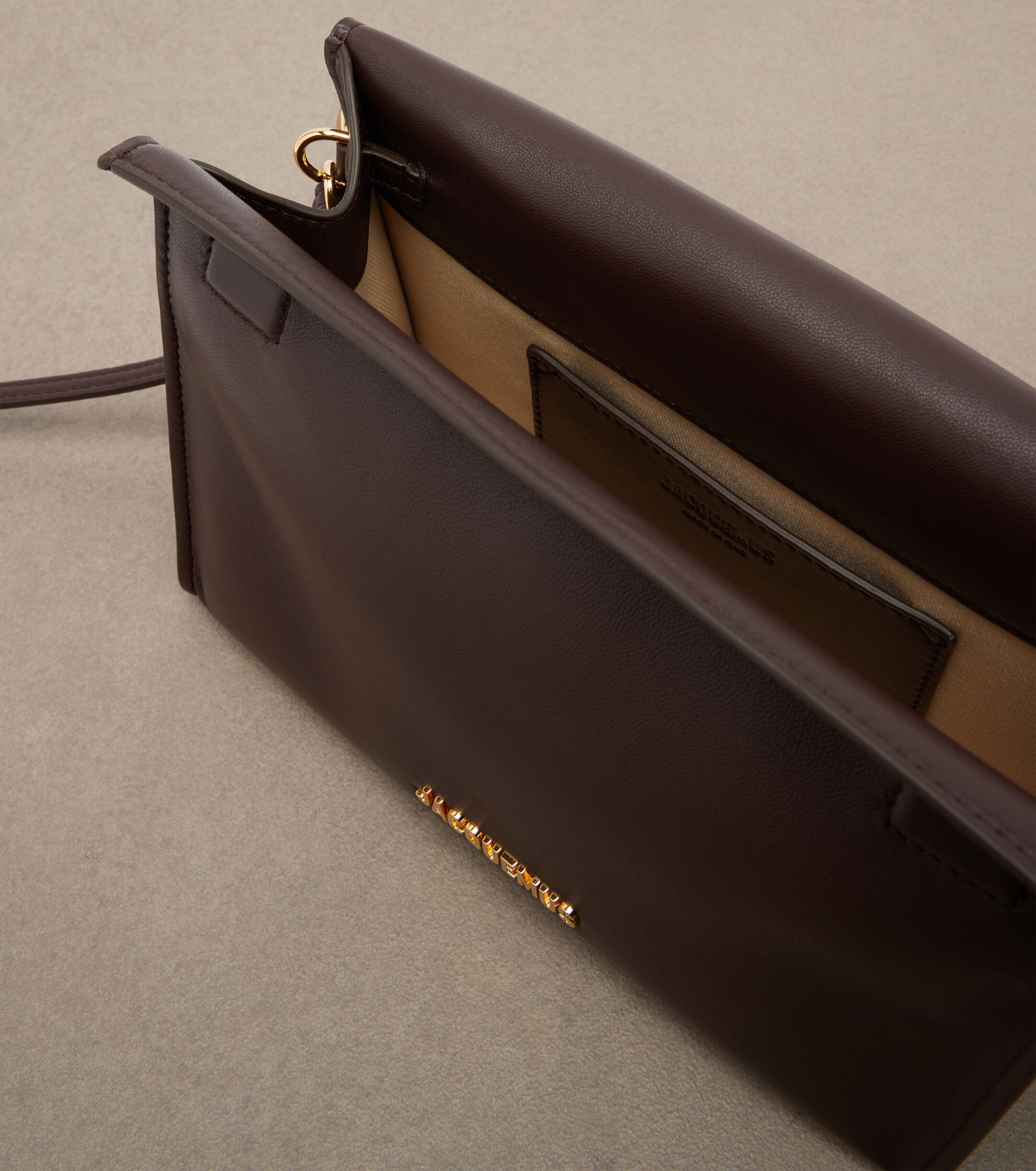 Jacquemus Rond Carré Small leather clutch