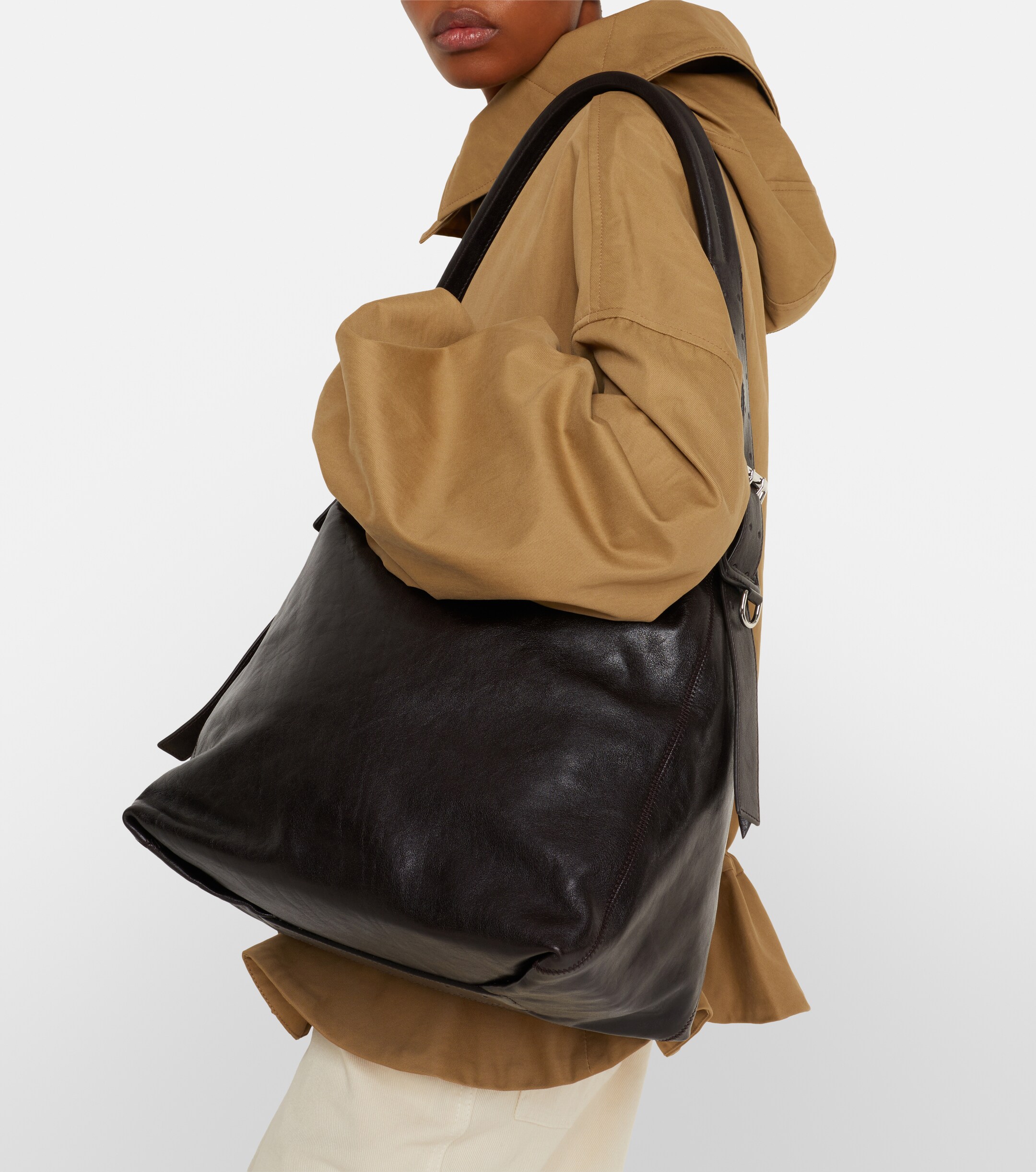 Lemaire Small belted leather shoulder bag