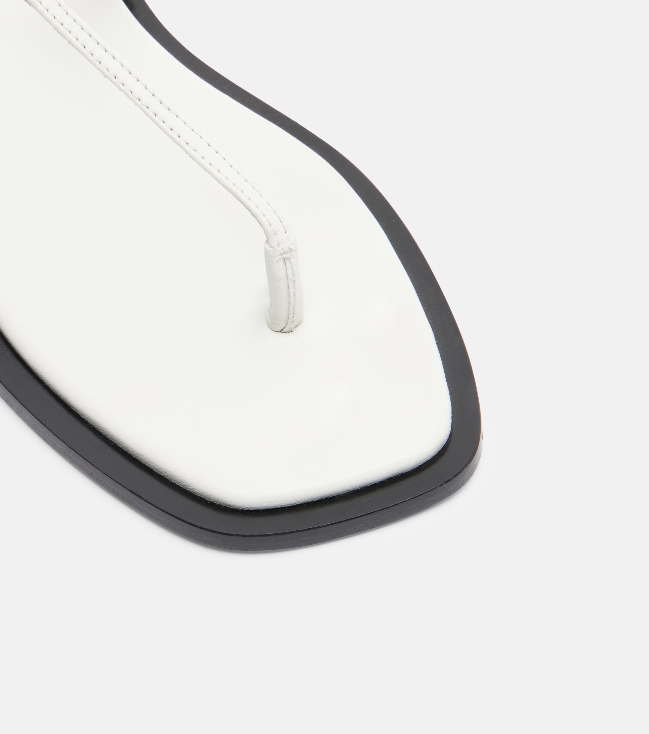 TOTEME Toteme Leather thong sandals