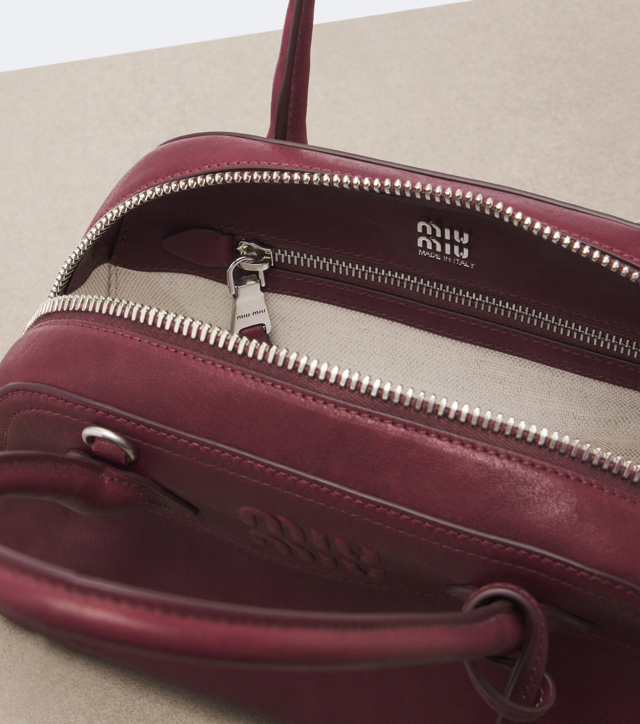 Miu Miu Miu Miu Vivant leather bowling bag