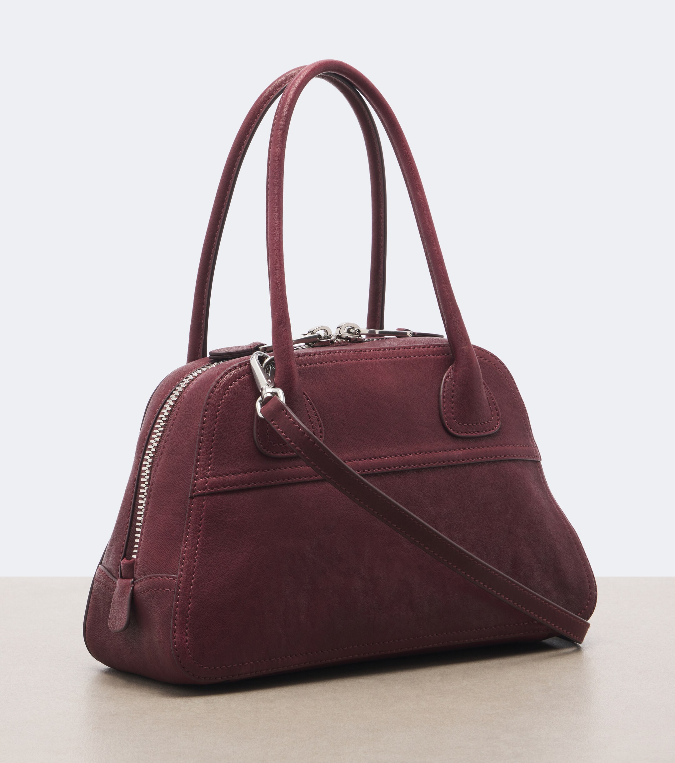 Miu Miu Miu Miu Vivant leather bowling bag