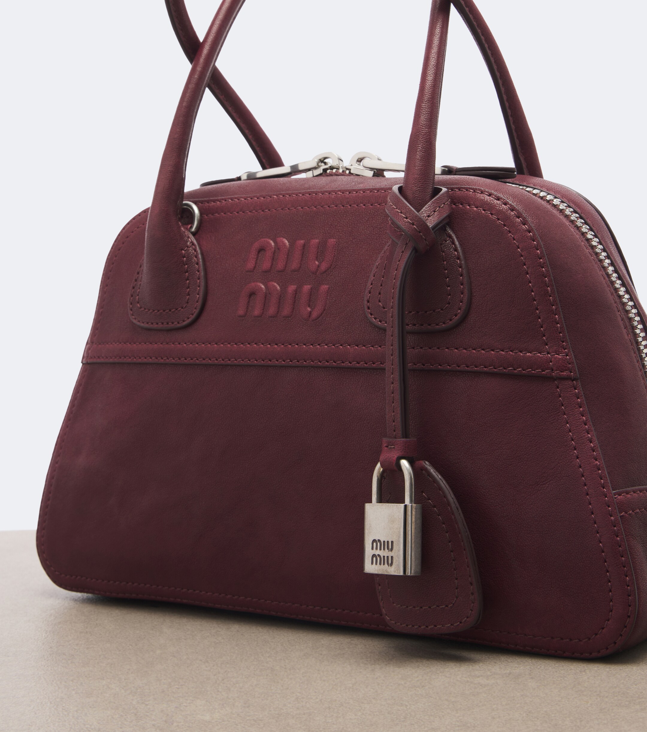 Miu Miu Miu Miu Vivant leather bowling bag