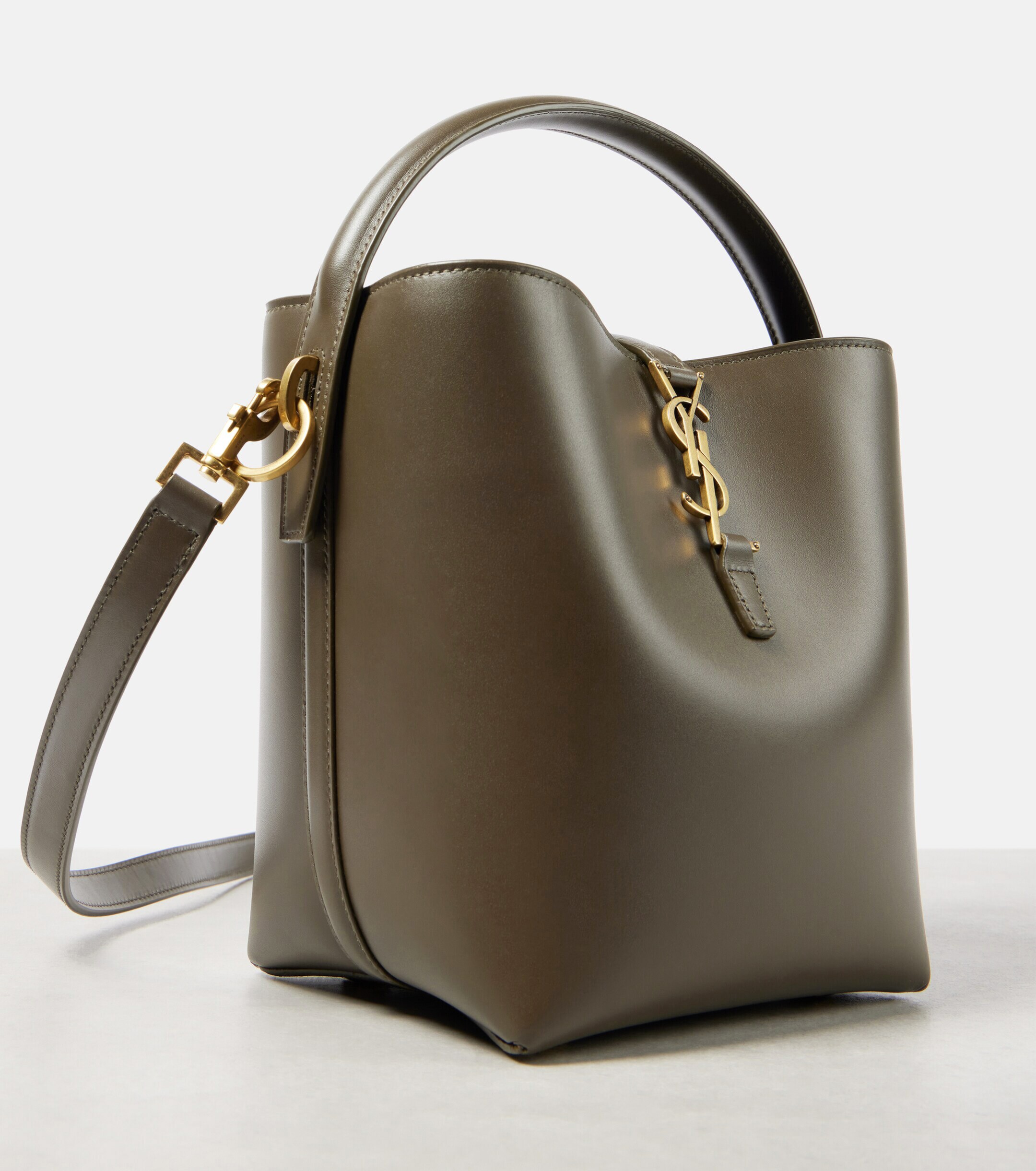 Saint Laurent Le 37 leather bucket bag