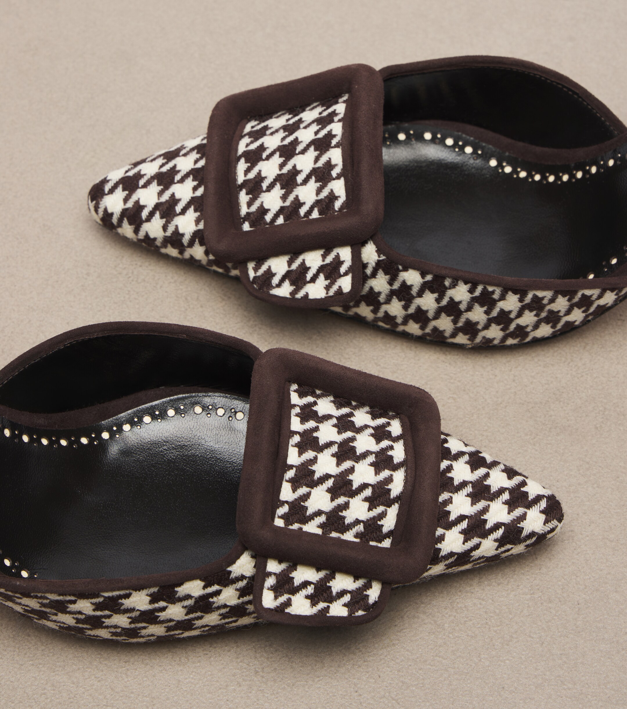 MANOLO BLAHNIK Manolo Blahnik Mayslibi houndstooth slingback pumps