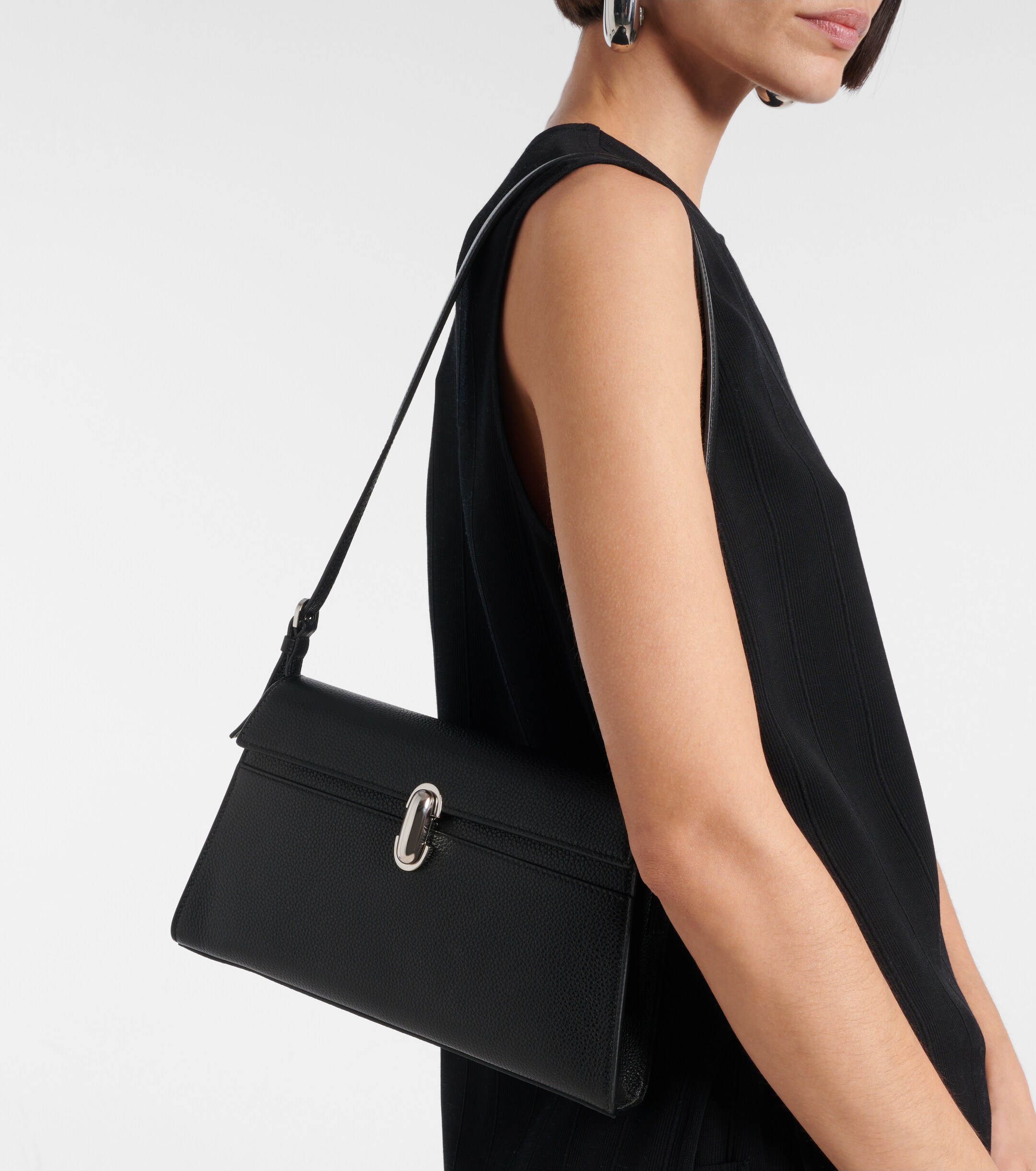 Savette Symmetry 26 leather shoulder bag thumbnail