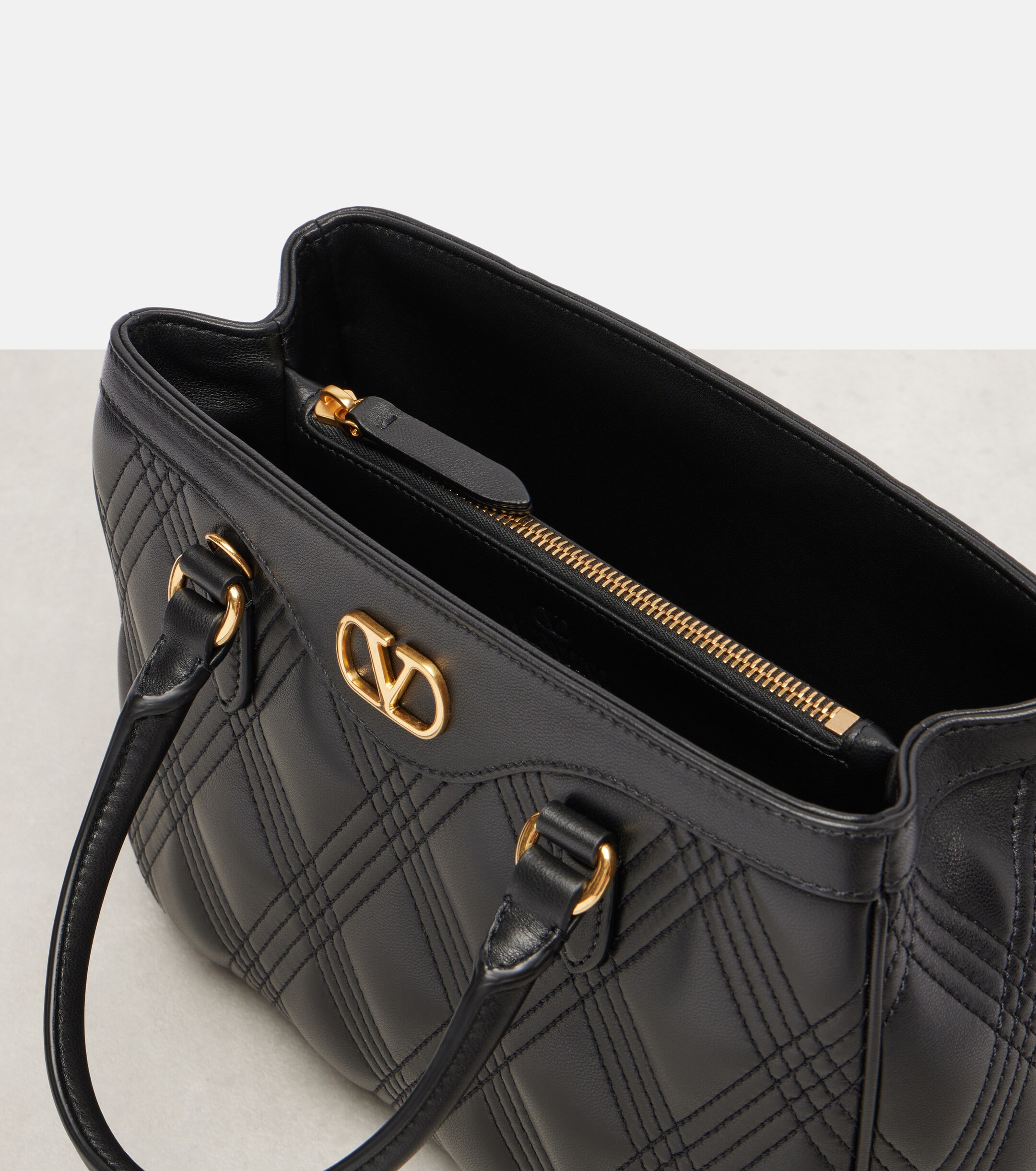Valentino Garavani Quiltie 67 Small leather tote bag thumbnail