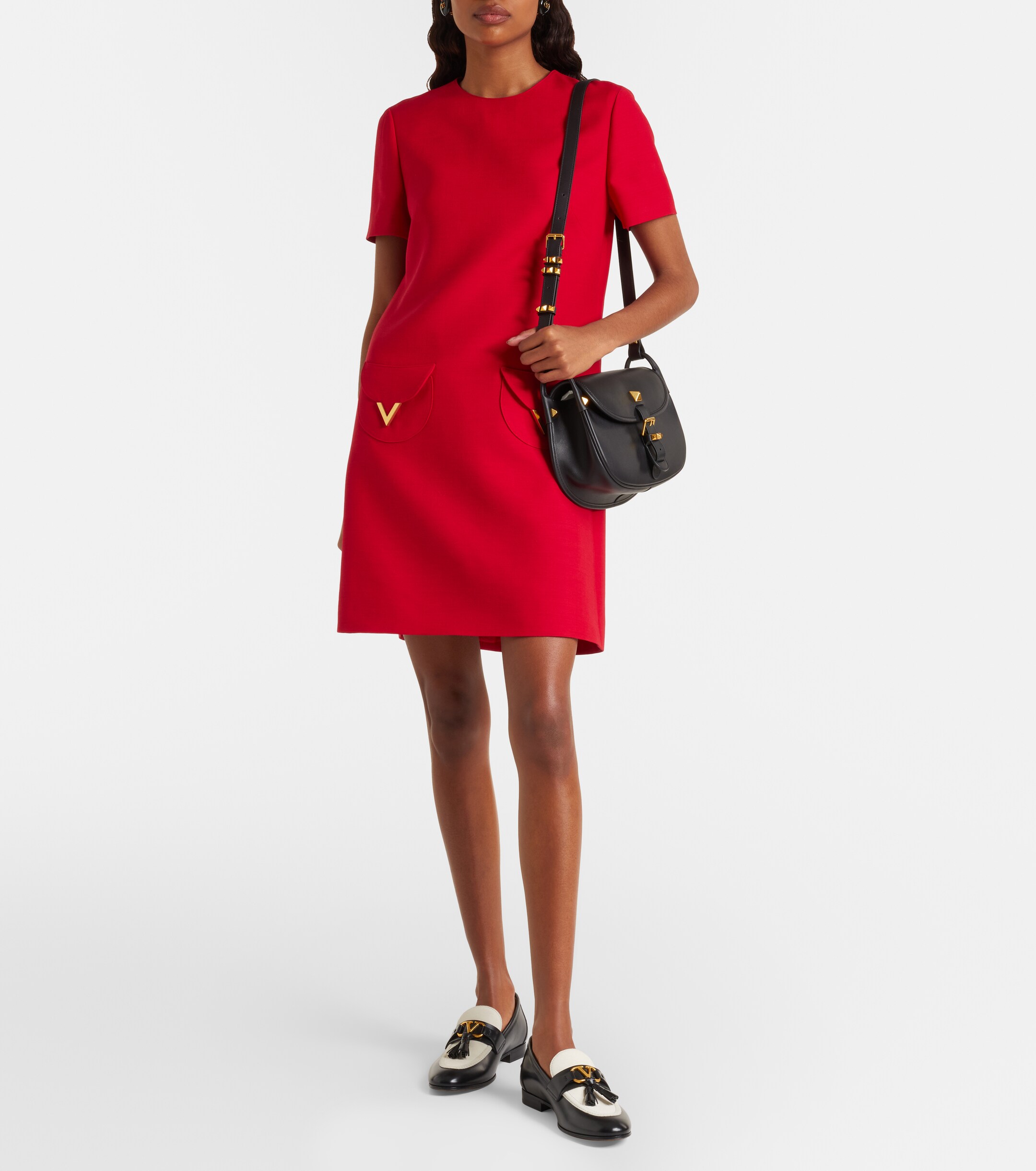 Valentino Garavani Flaneuse Rockstud Medium leather crossbody bag thumbnail