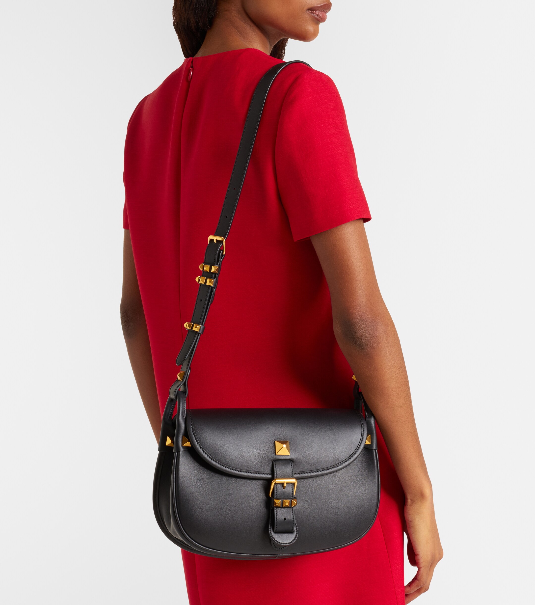 Valentino Garavani Flaneuse Rockstud Medium leather crossbody bag thumbnail