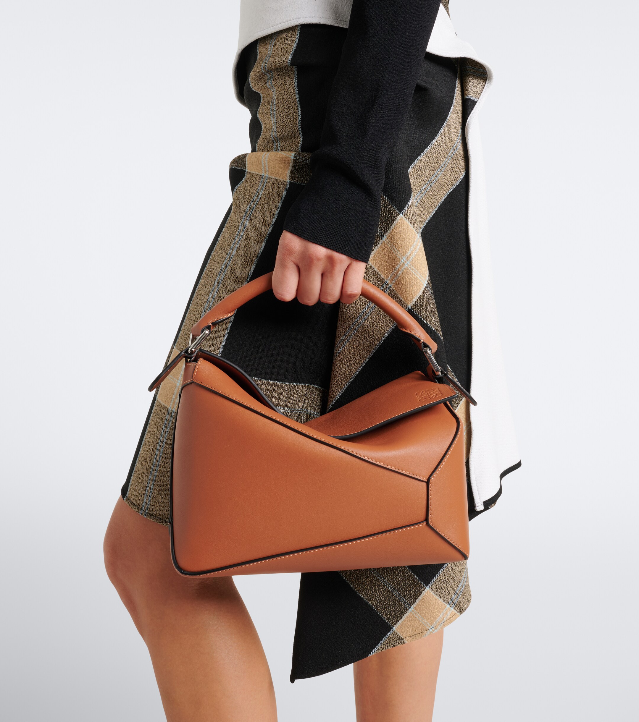 Loewe Loewe Puzzle Edge Small leather top-handle bag