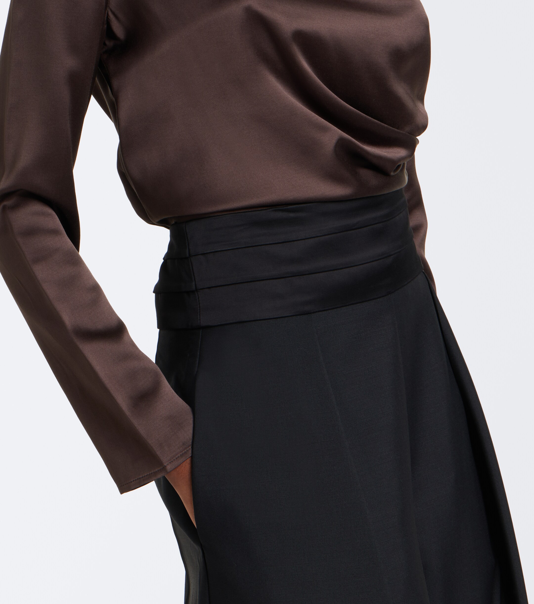LOULOU DE SAISON Loulou de Saison Anya draped satin top