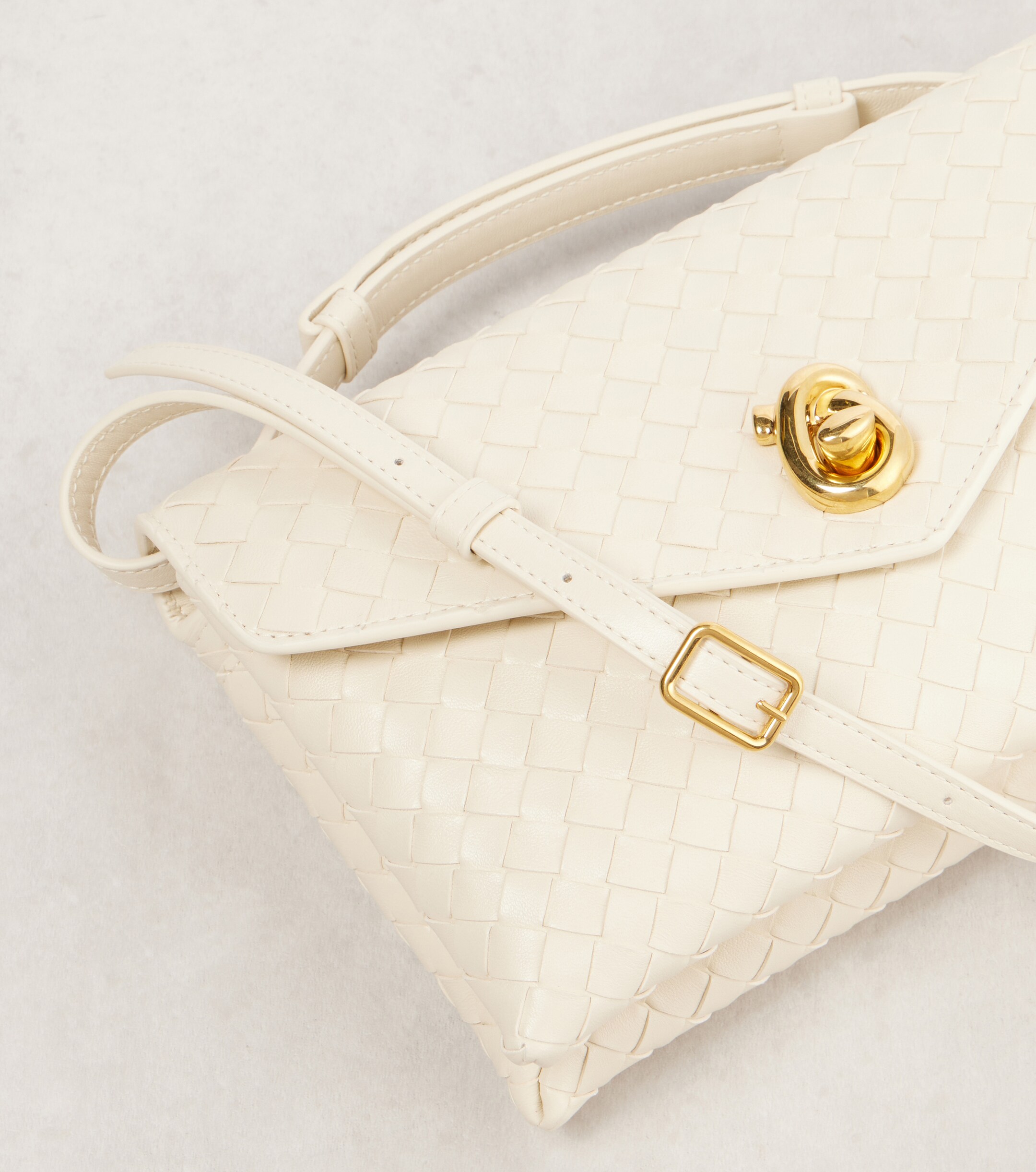Bottega Veneta Knot Lock Intrecciato leather top-handle bag