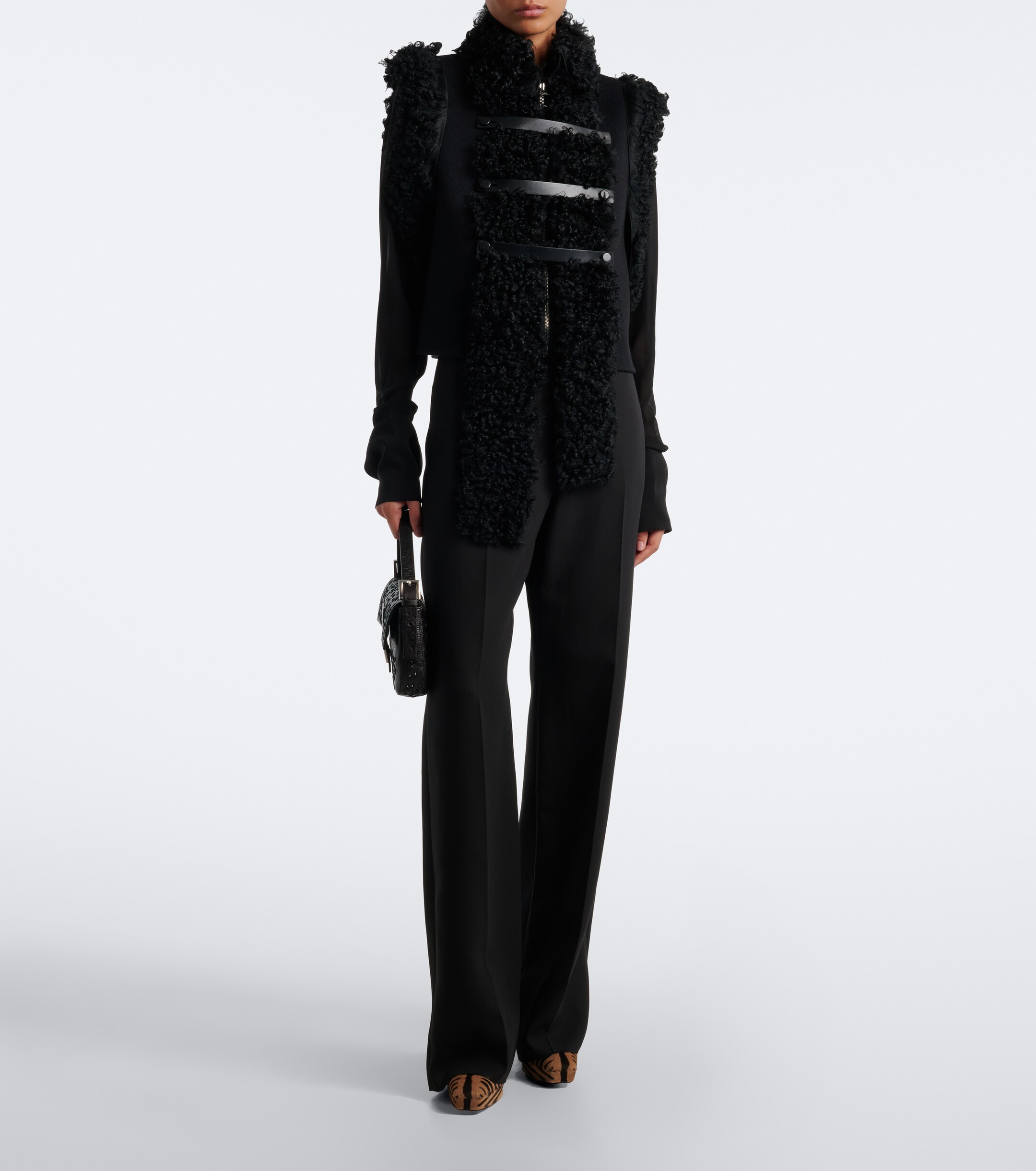 Fendi Baguette® 26424 Small embellished leather shoulder bag