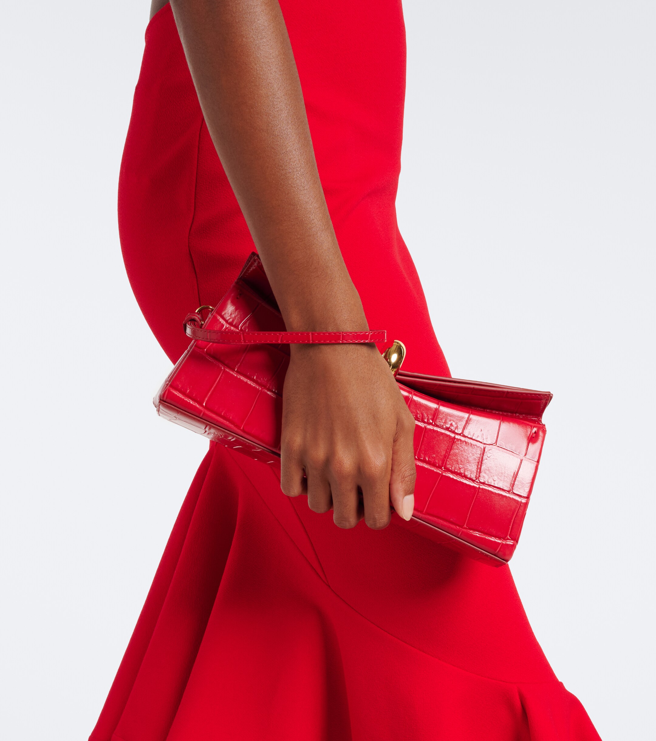 Jacquemus Valérie croc-effect leather clutch