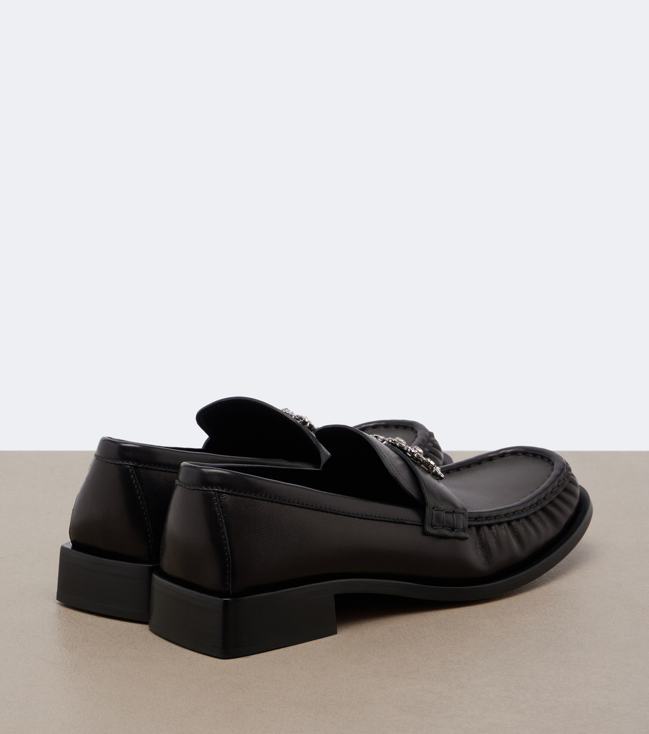 ROGER VIVIER Roger Vivier Viv Moc embellished leather loafers