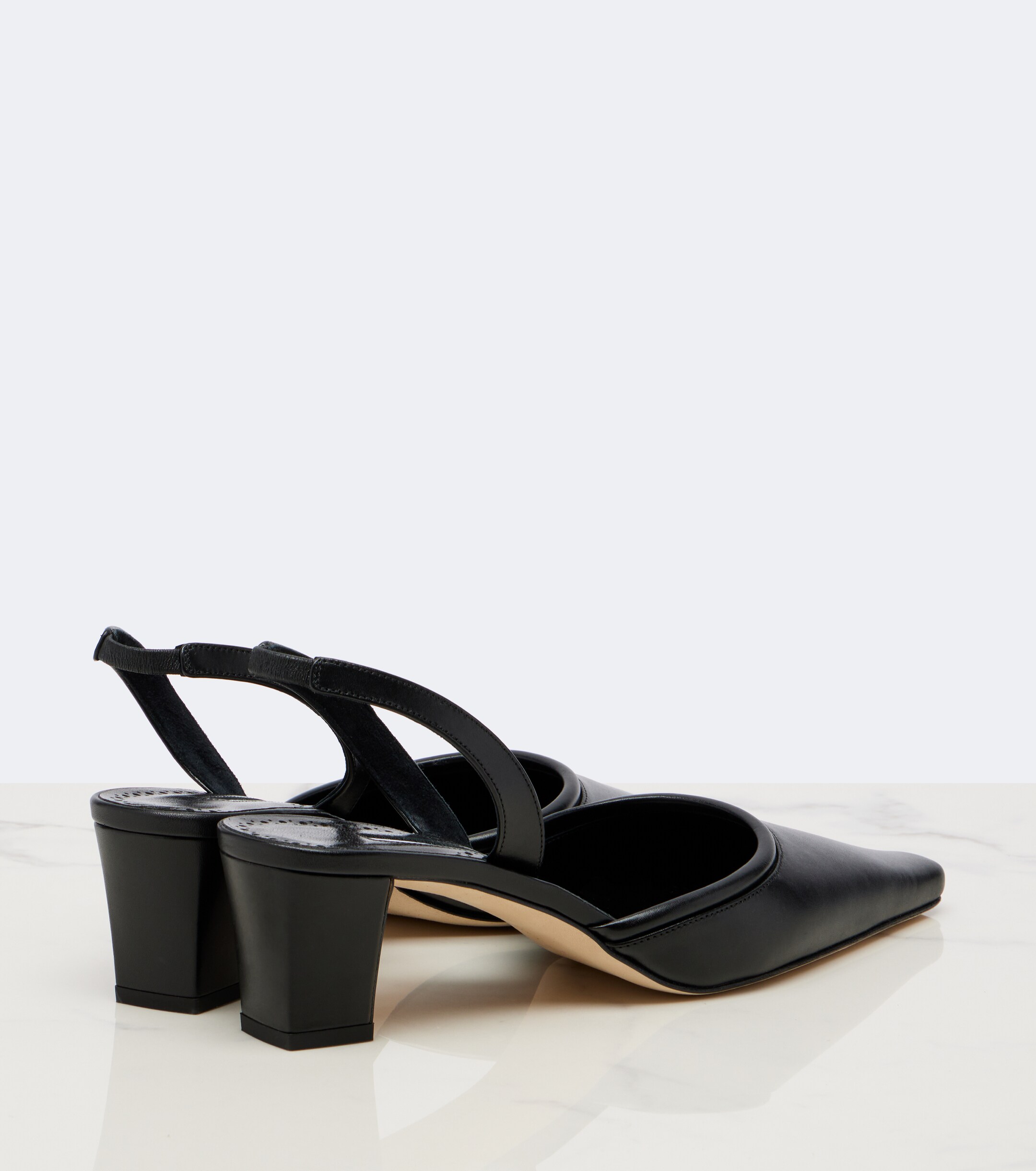 MANOLO BLAHNIK Manolo Blahnik Vendona leather slingback pumps