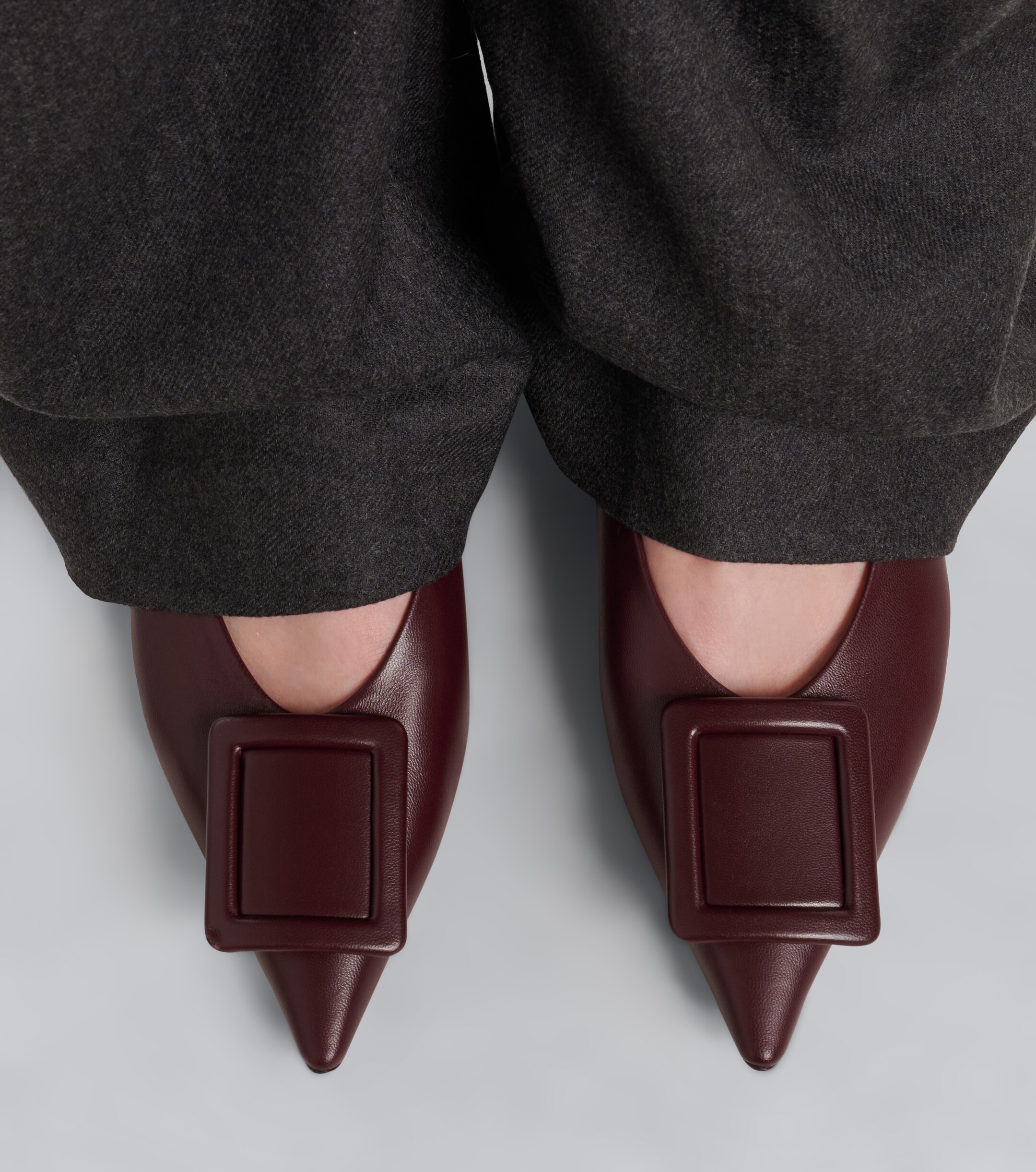 ROGER VIVIER Roger Vivier Viv' in The City leather ballet flats