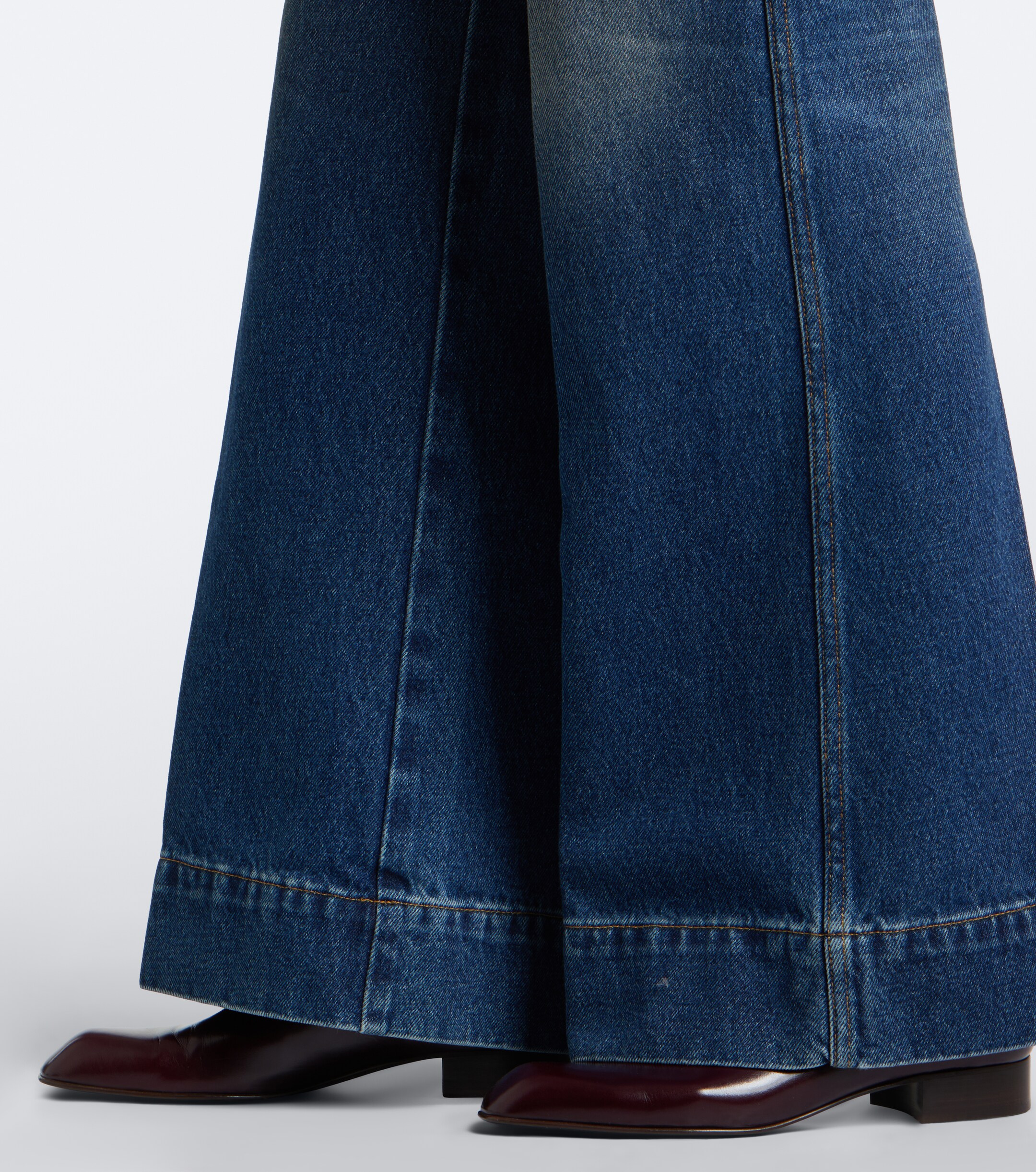 Victoria Beckham Victoria Beckham Alina faded wide-leg jeans