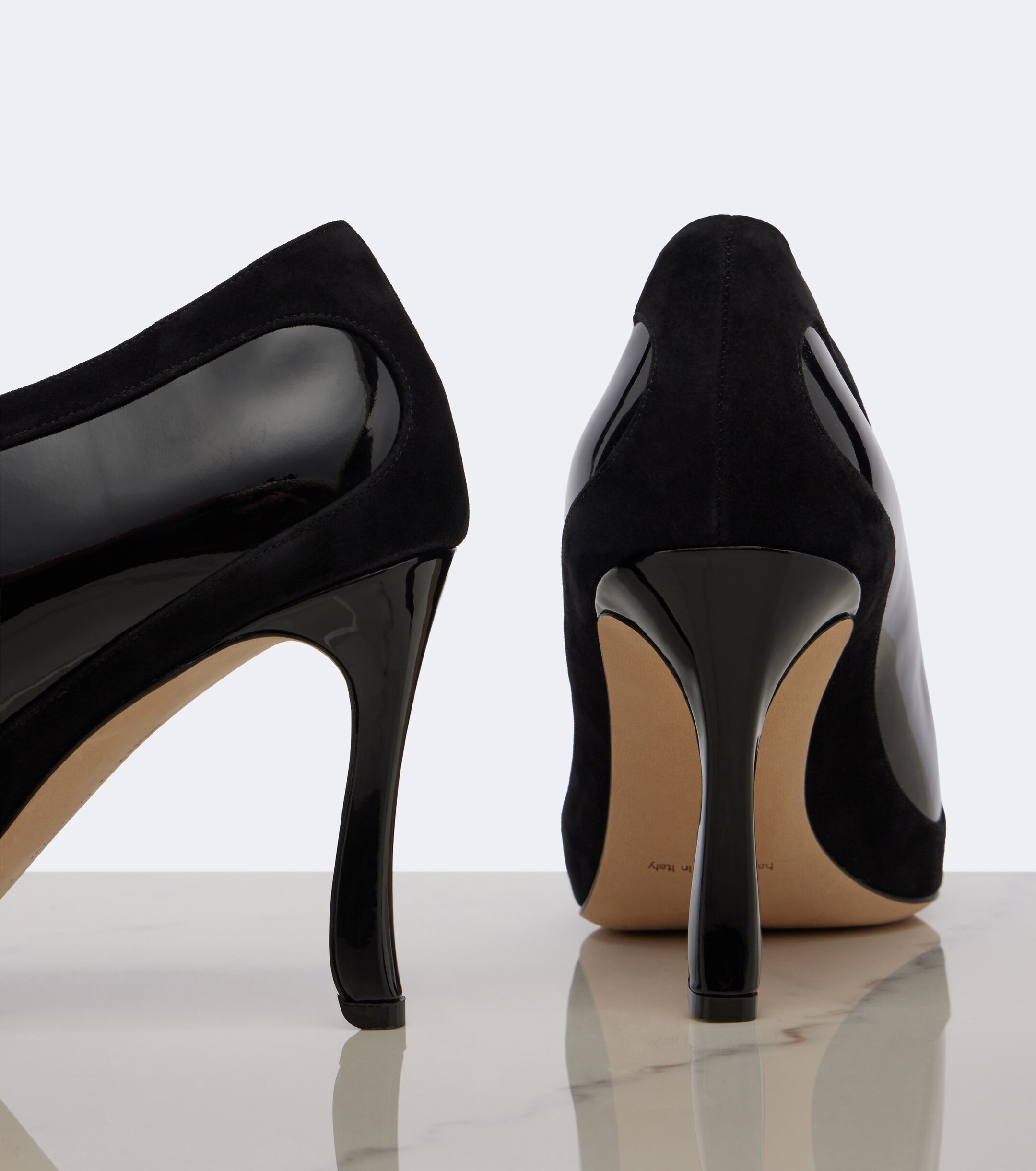 MANOLO BLAHNIK Manolo Blahnik Ters suede and patent leather pumps