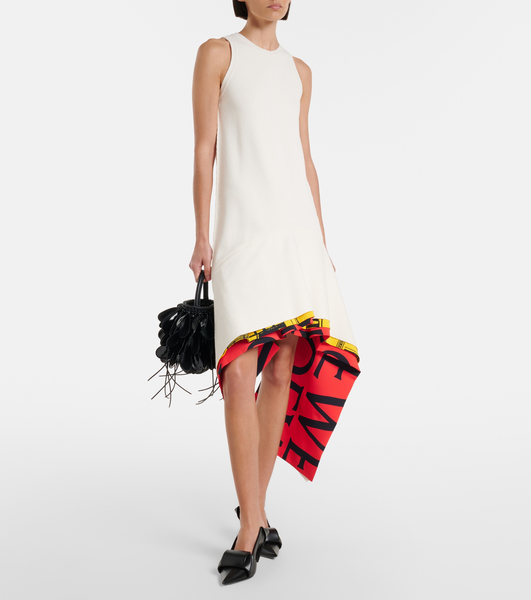 Loewe Shell Small leather bucket bag