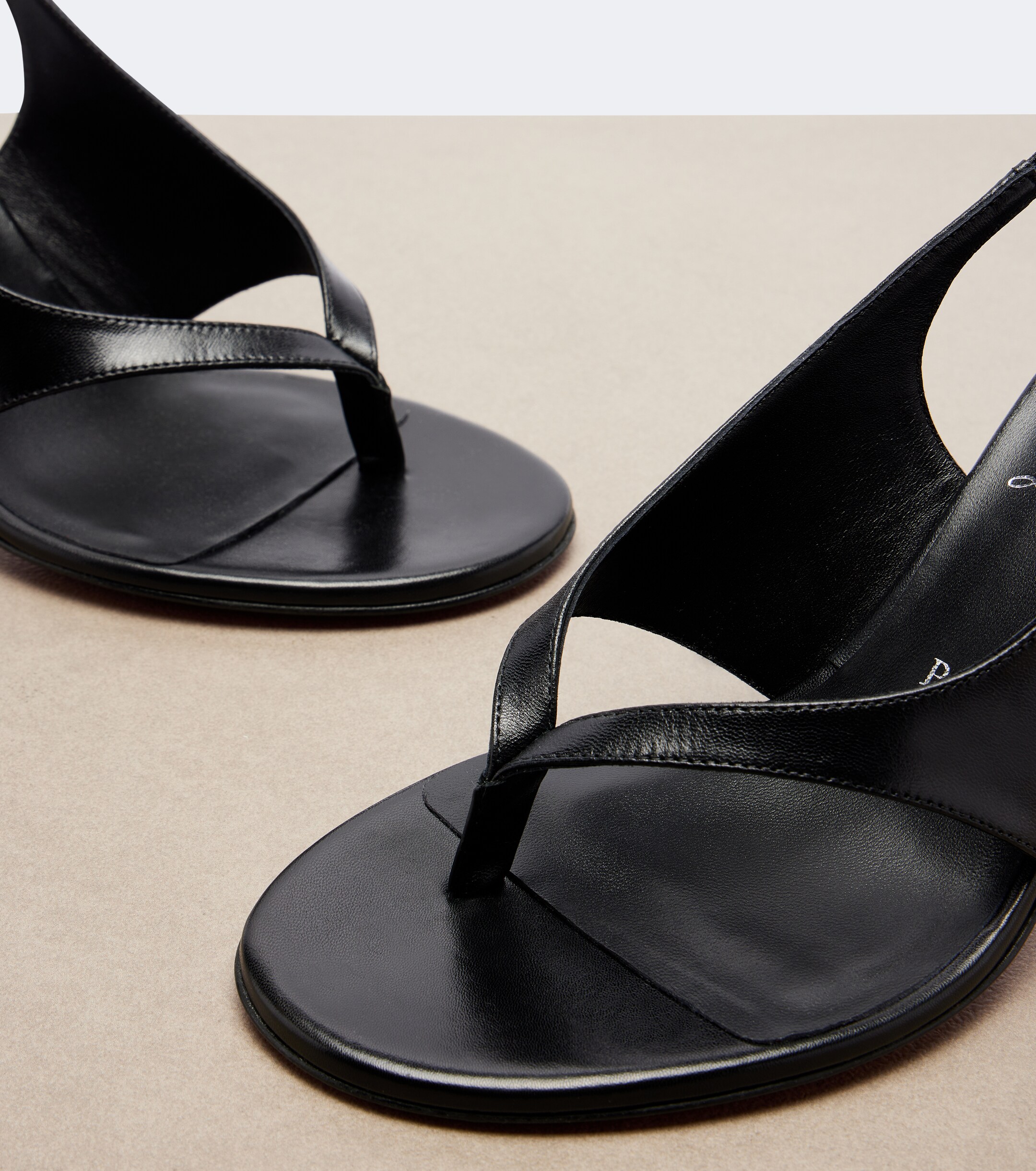 CHRISTIAN LOUBOUTIN Christian Louboutin Miss Z leather thong sandals