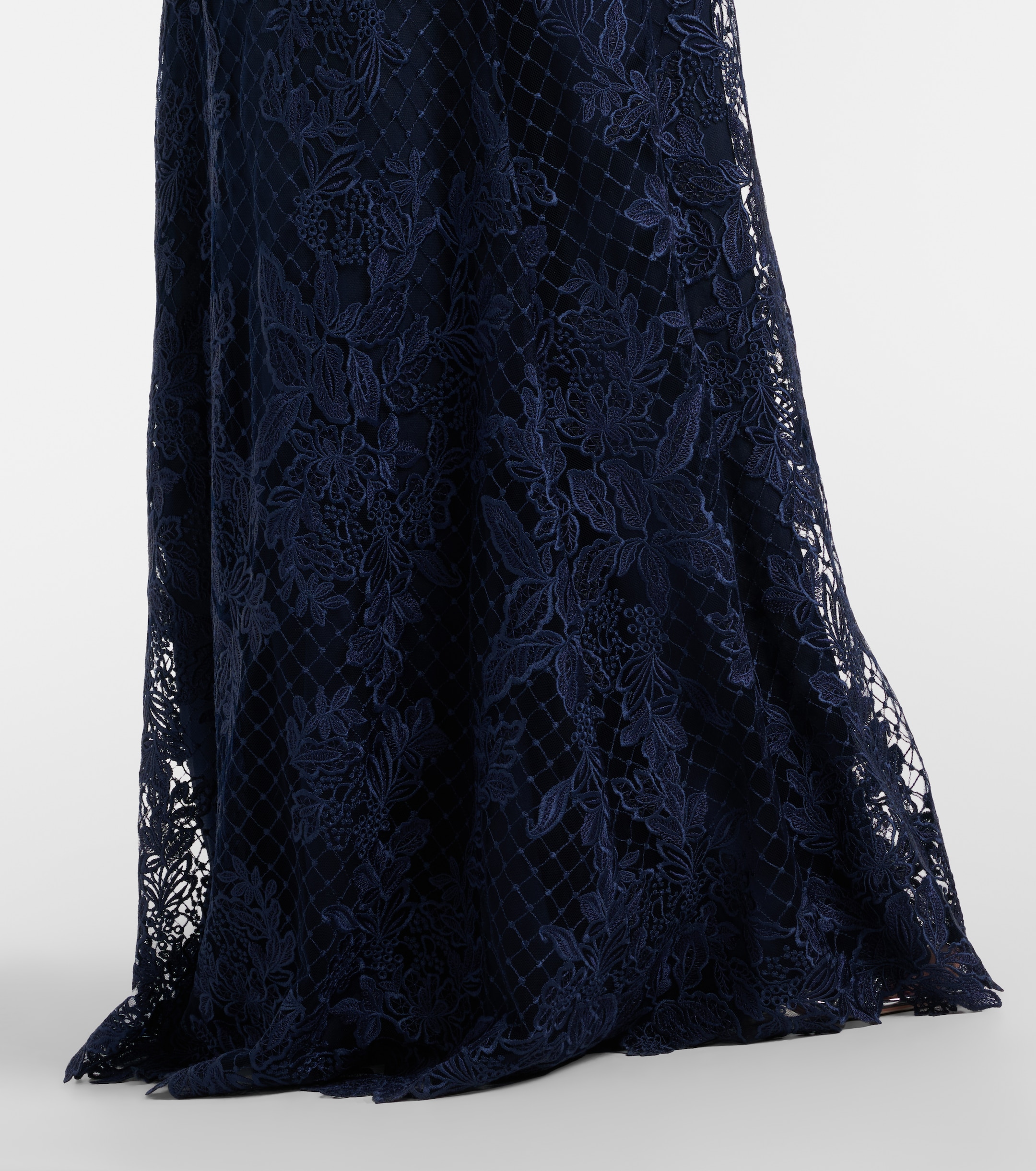 Elie Saab - Embroidered lace and tulle gown | Plush