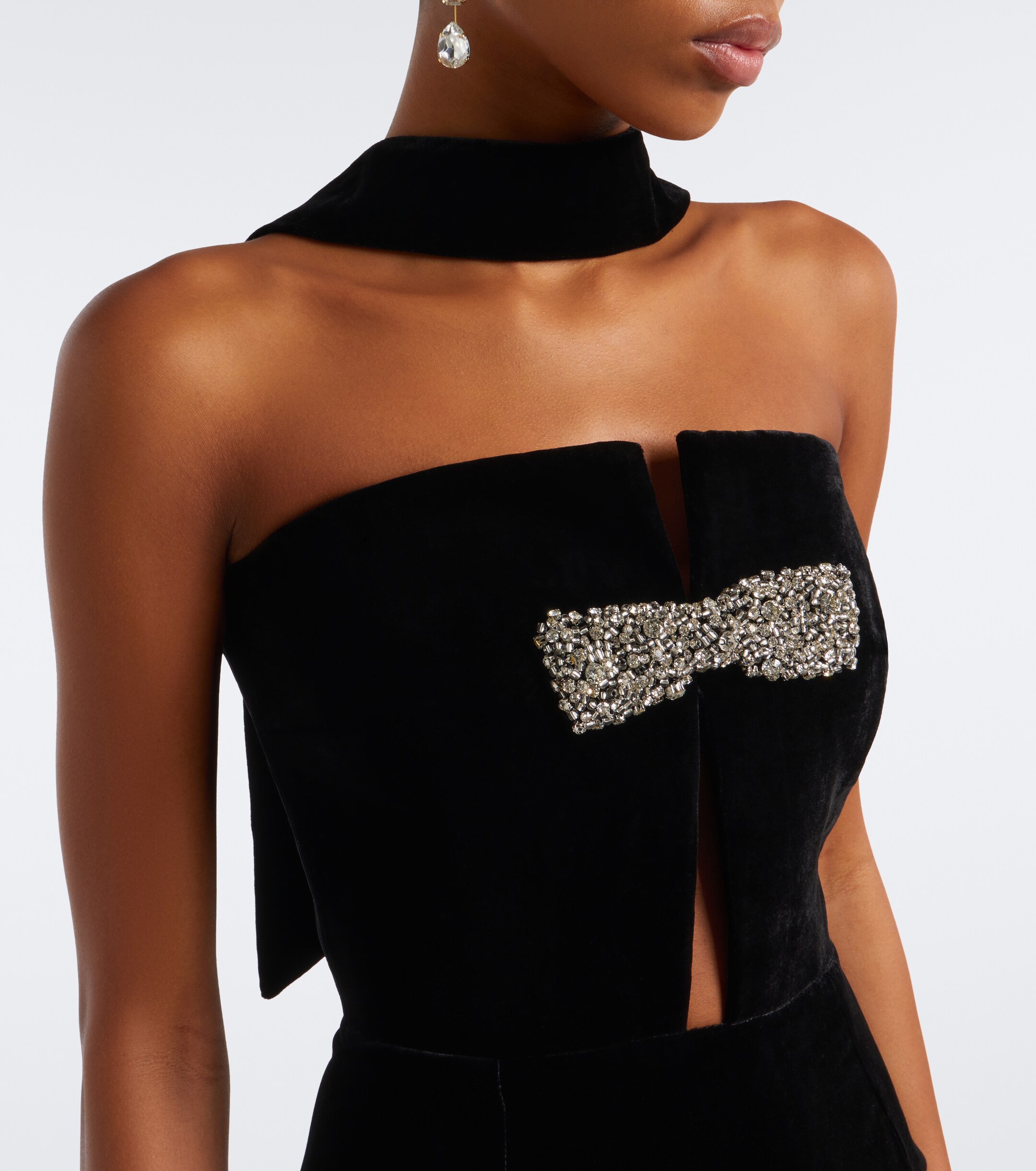 The New Arrivals Ilkyaz Ozel The New Arrivals Ilkyaz Ozel Holly embellished scarf-detail velvet gown