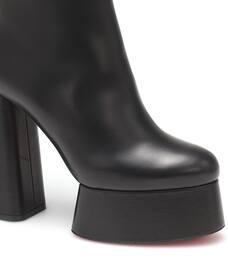 izamayeah louboutin