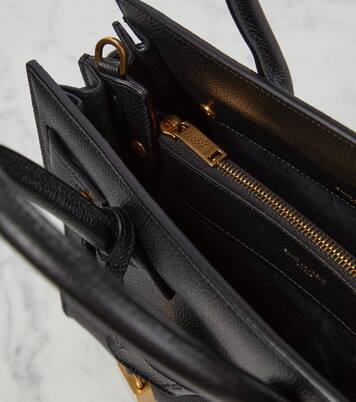 Tote Sac De Jour Baby aus Leder in Schwarz - Saint Laurent | Mytheresa