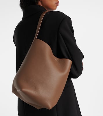 Tote N/S Park Tote Medium aus Leder in Braun - The Row | Mytheresa