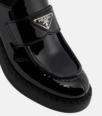 Loafers aus Lackleder in Schwarz - Prada | Mytheresa