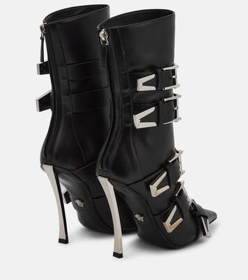 Ankle Boots Pin-Point Buckle aus Leder | Versace