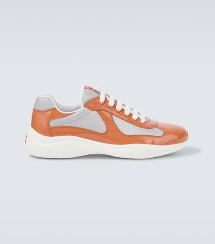 Baskets America's Cup en cuir verni - Prada - Modalova