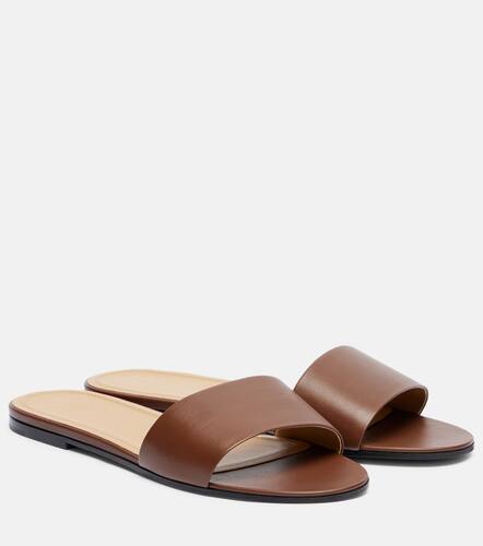 The Row Signum leather slides - The Row - Modalova