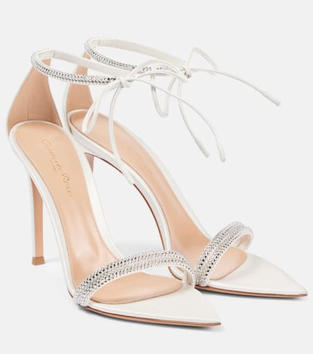 送料込関税込■Gianvito Rossi■Bridal Montecarlo 105 サンダル Bridal Montecarlo 105 embellished sandals in white