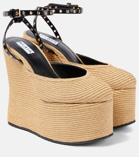 ストラップ可愛い【ALAIA】Paper straw nature flat sandals ALAÏA NATURAL MINA 25 BAG IN PAPER STRAW |ALAÏA US