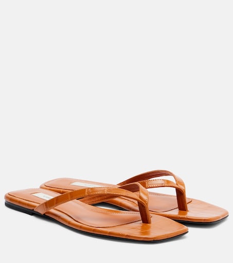 Croc-effect leather thong sandals in orange - Toteme | Mytheresa