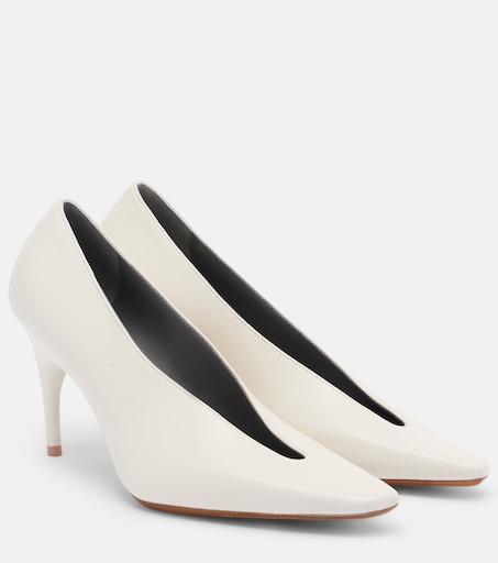 Duchesse leather pumps