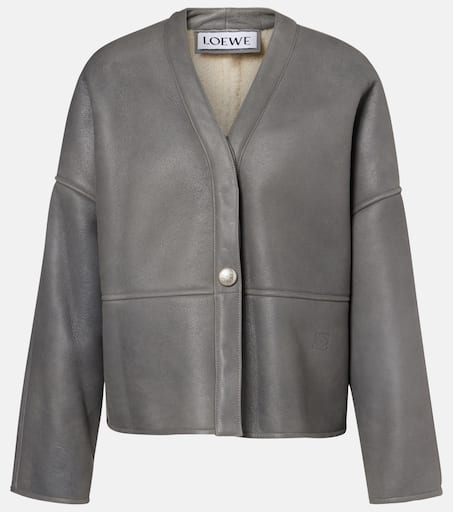 Pebble shearling-lined leather jacket in grey - Loewe | Mytheresa