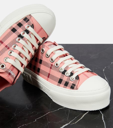 Pink burberry sneakers cheap