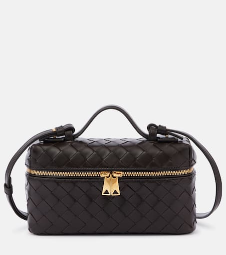 Bang Bang Intrecciato leather vanity bag in brown - Bottega